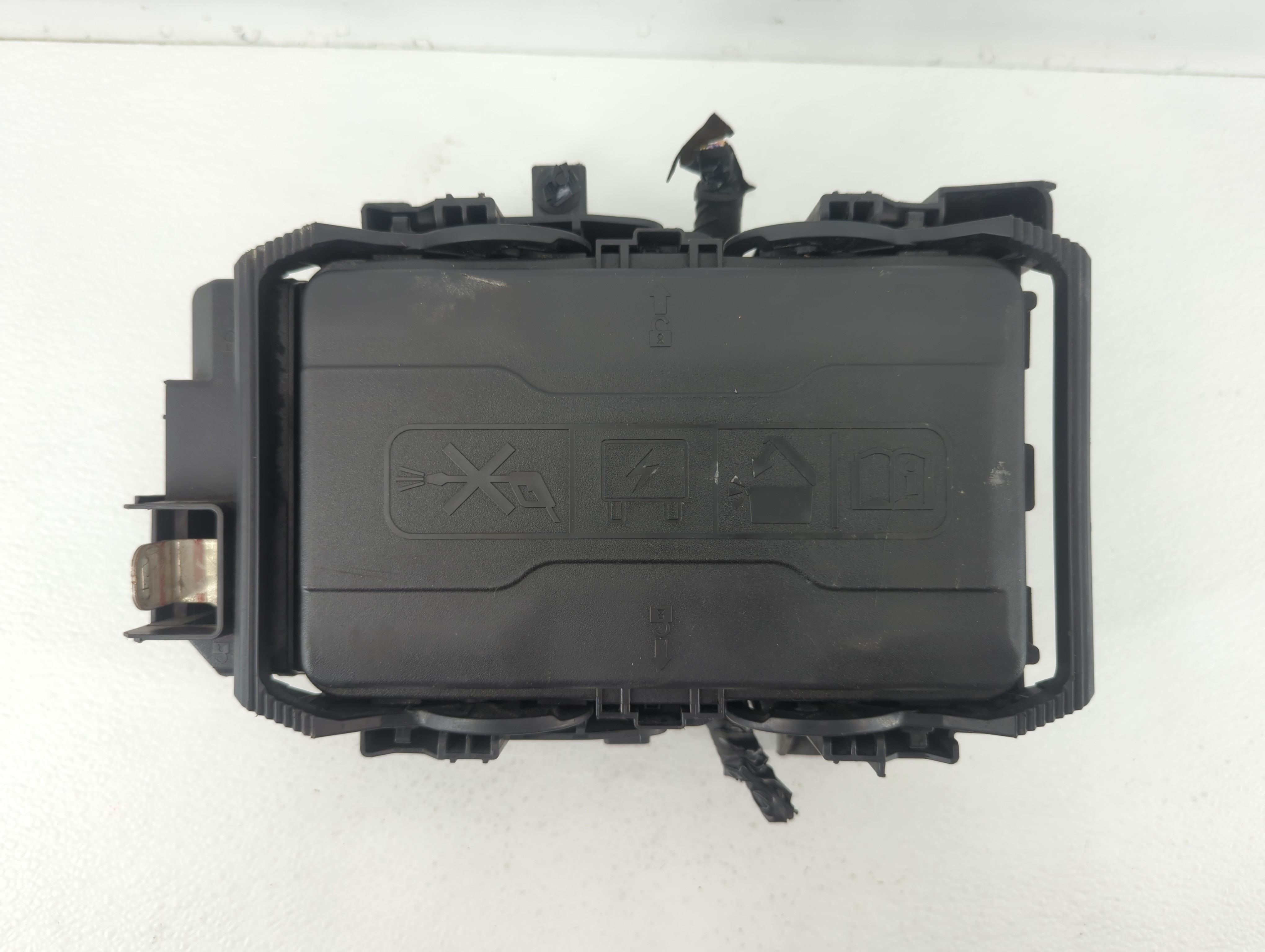 Picture of 2018-2019 Chevrolet Malibu Fusebox Fuse Box Relay Module Cxg|84181107_03 587965
