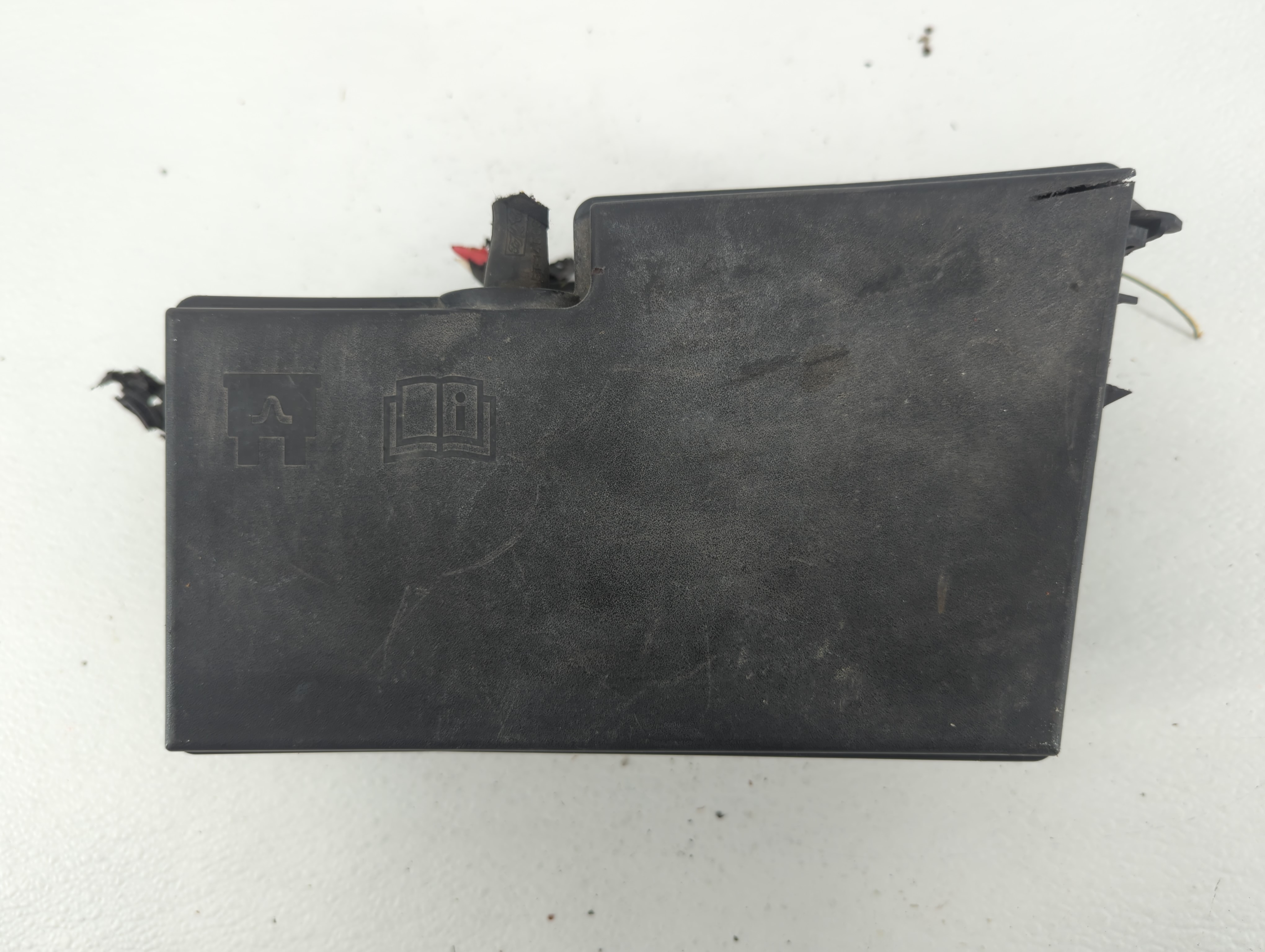 Picture of 2012-2014 Ford Focus Fusebox Fuse Box Relay Module Av6t-14a067-ac 588170