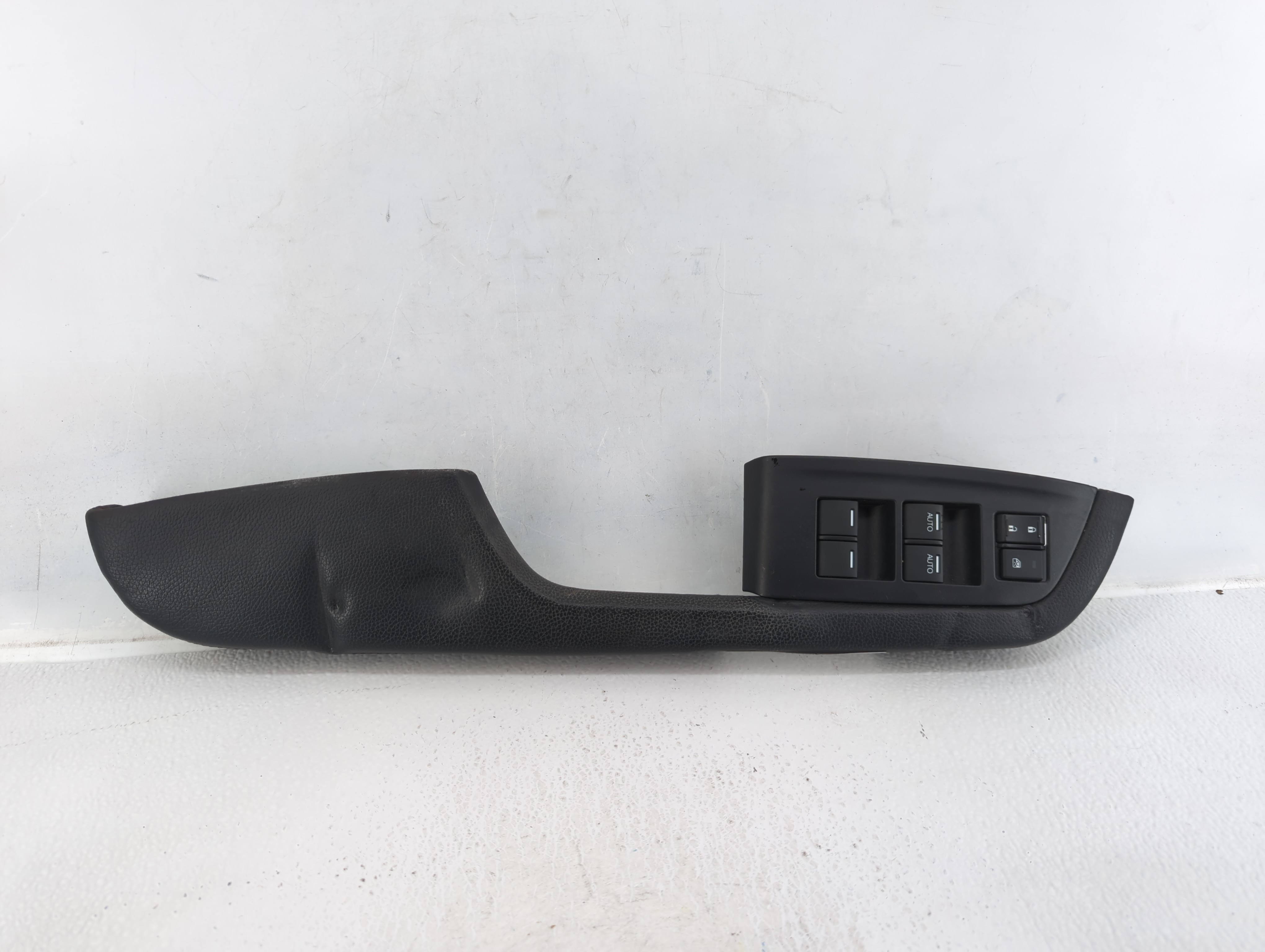 Picture of 2019-2022 Honda Passport Driver Left Door Master Power Window Switch 588396