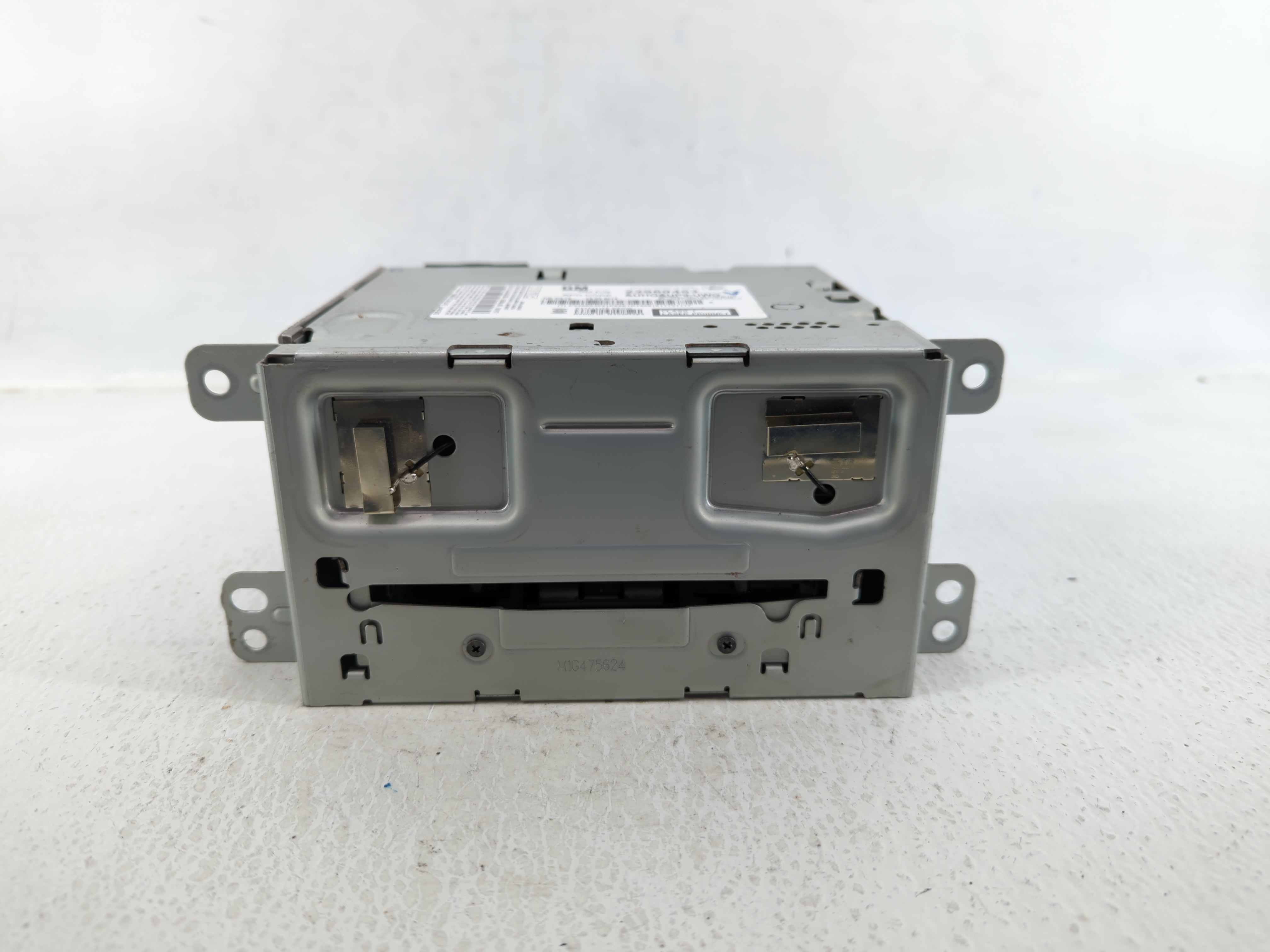 2013-2013 Chevrolet Malibu Am Fm Cd Player Radio Receiver 588480 - Oemusedautoparts1.com