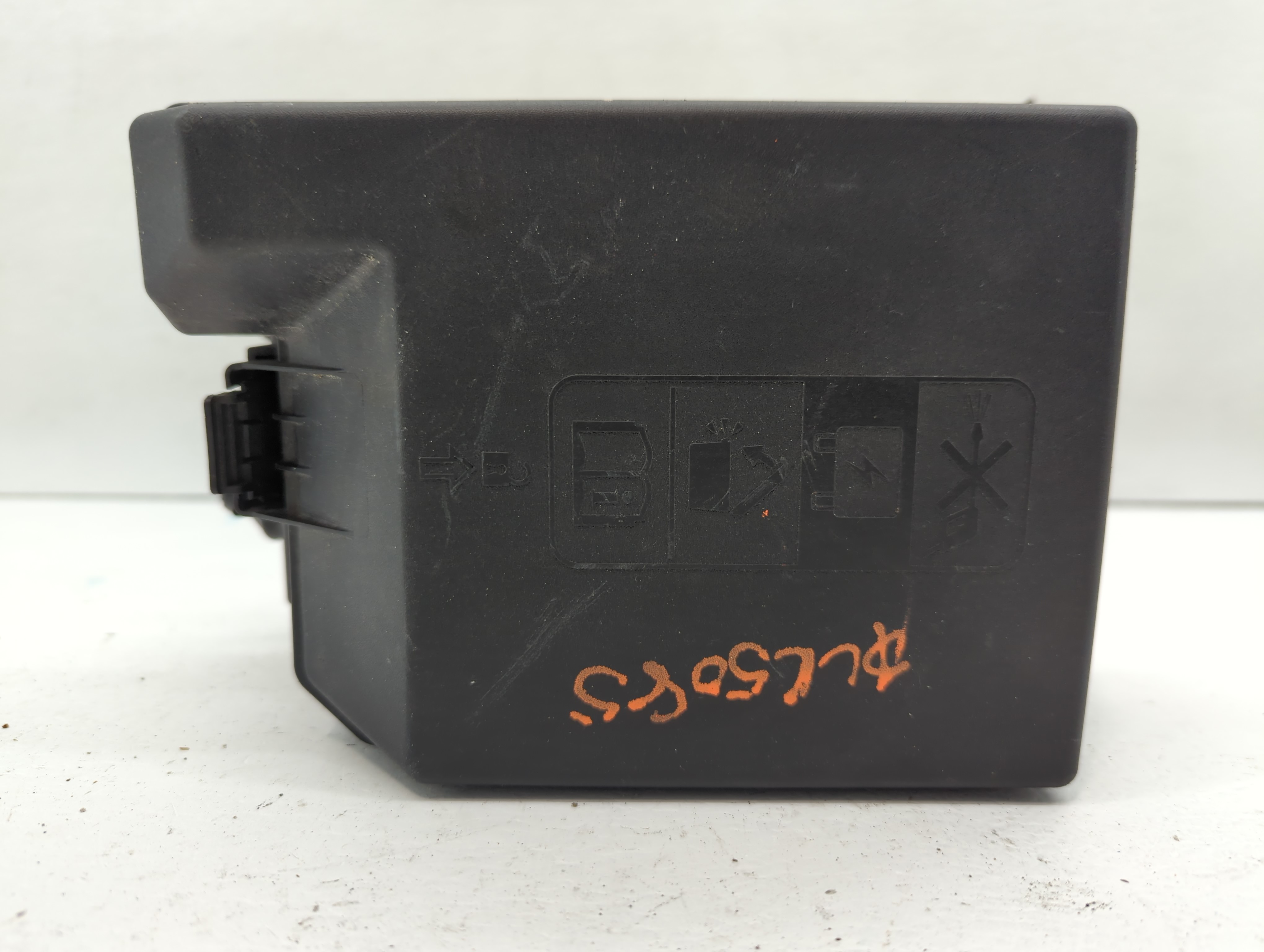 Picture of 2021-2022 Chevrolet Trailblazer Fusebox Fuse Box Relay Module 42724258 588962