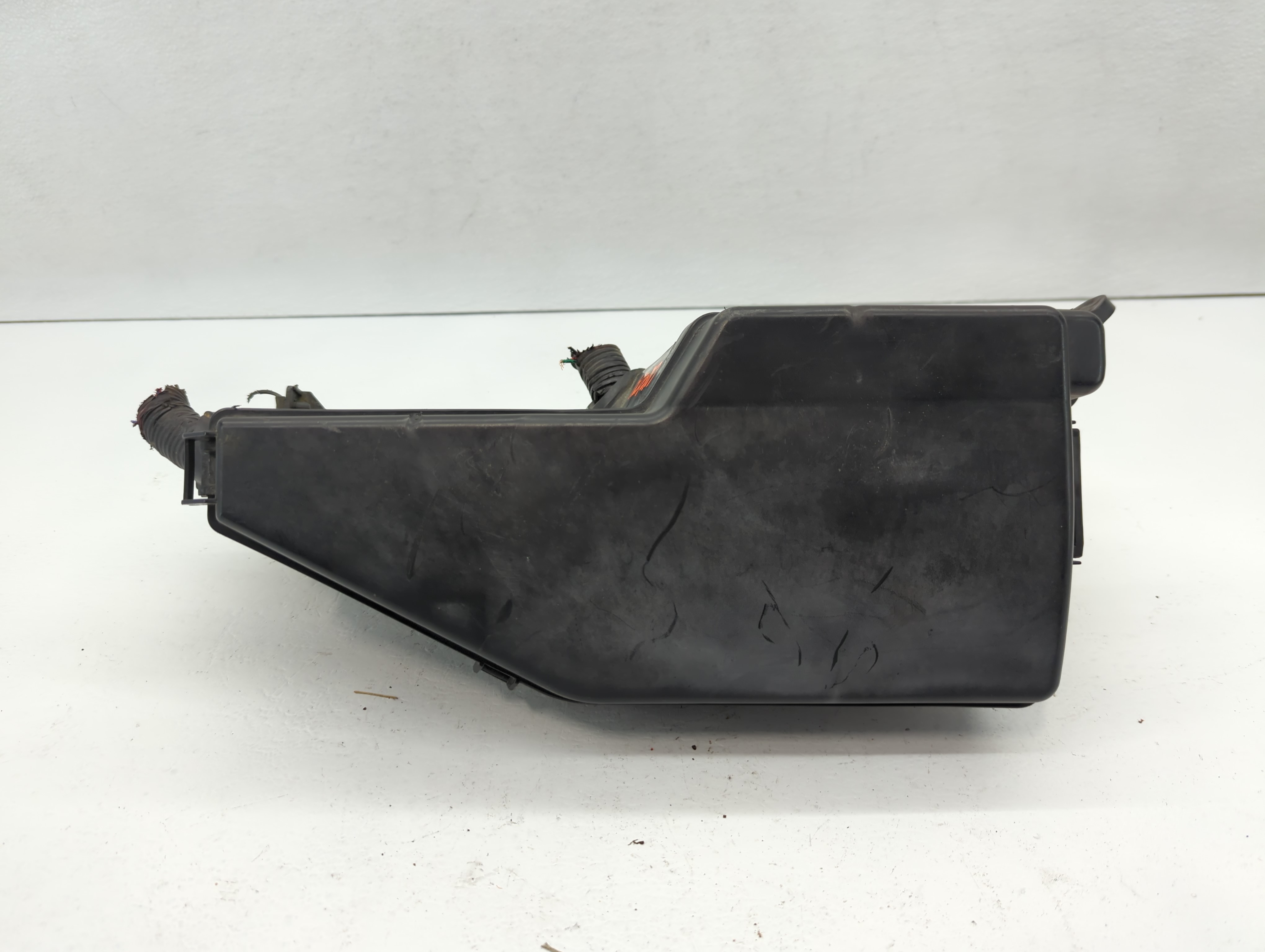 Picture of 2008-2010 Nissan Altima Fusebox Fuse Box Relay Module 588985