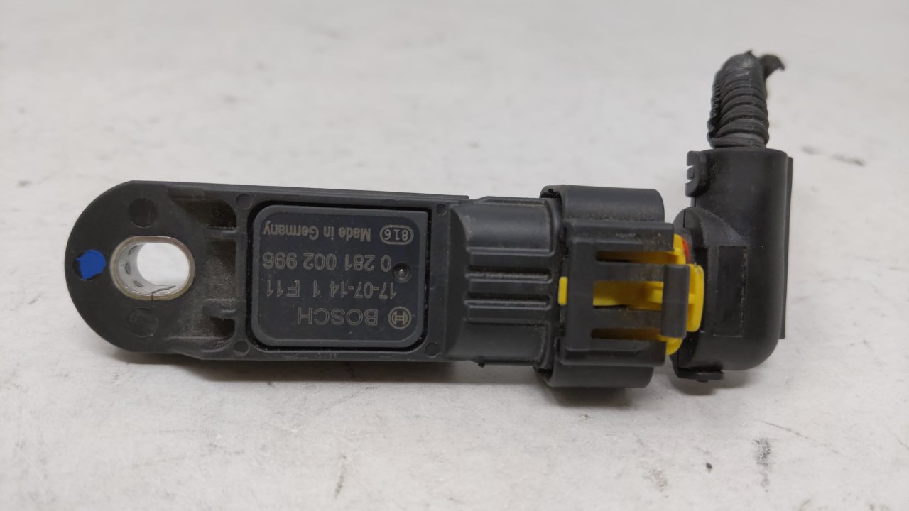 Fiat 500 Mass Air Flow Meter Maf 58898 - Oemusedautoparts1.com