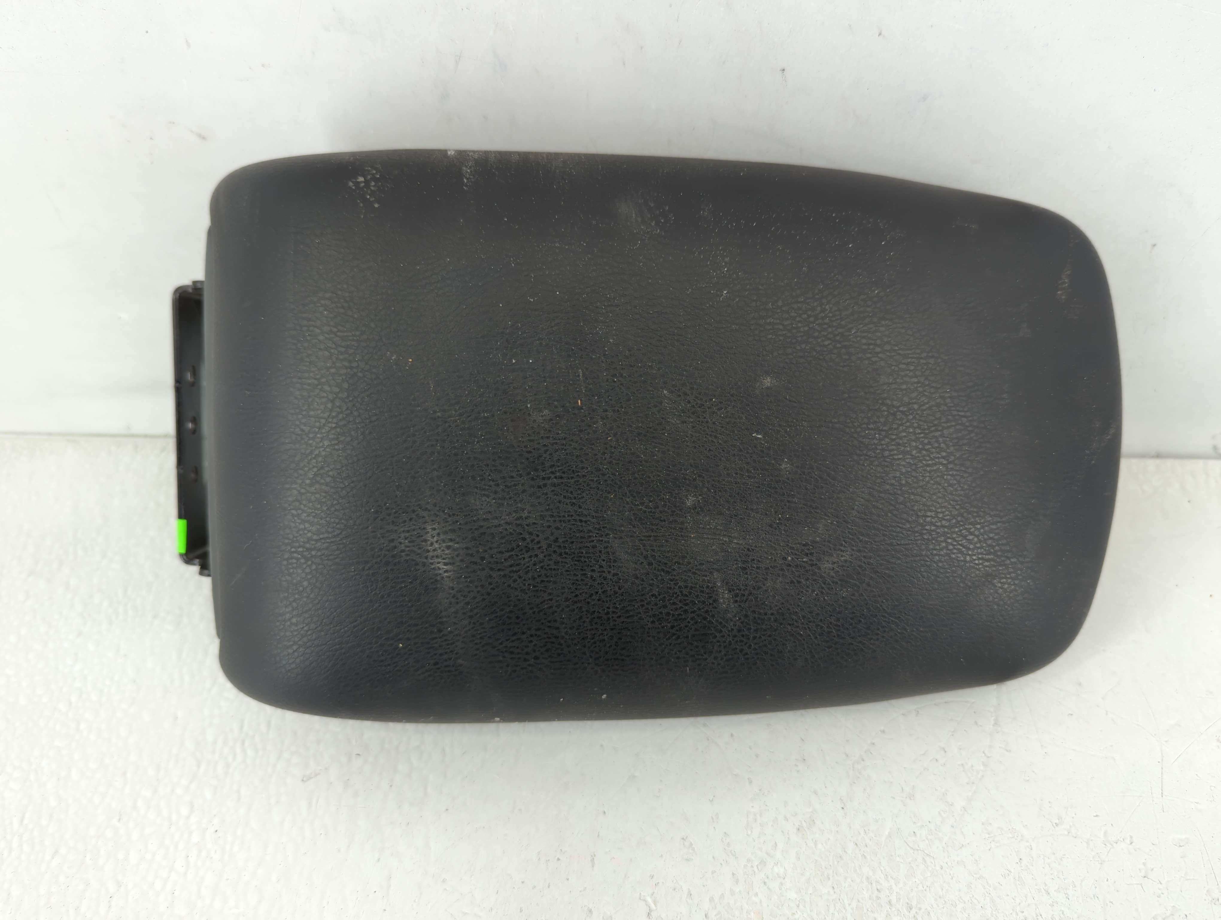 Picture of 2017-2019 Nissan Sentra Center Console Armrest Cover Lid Black 589142