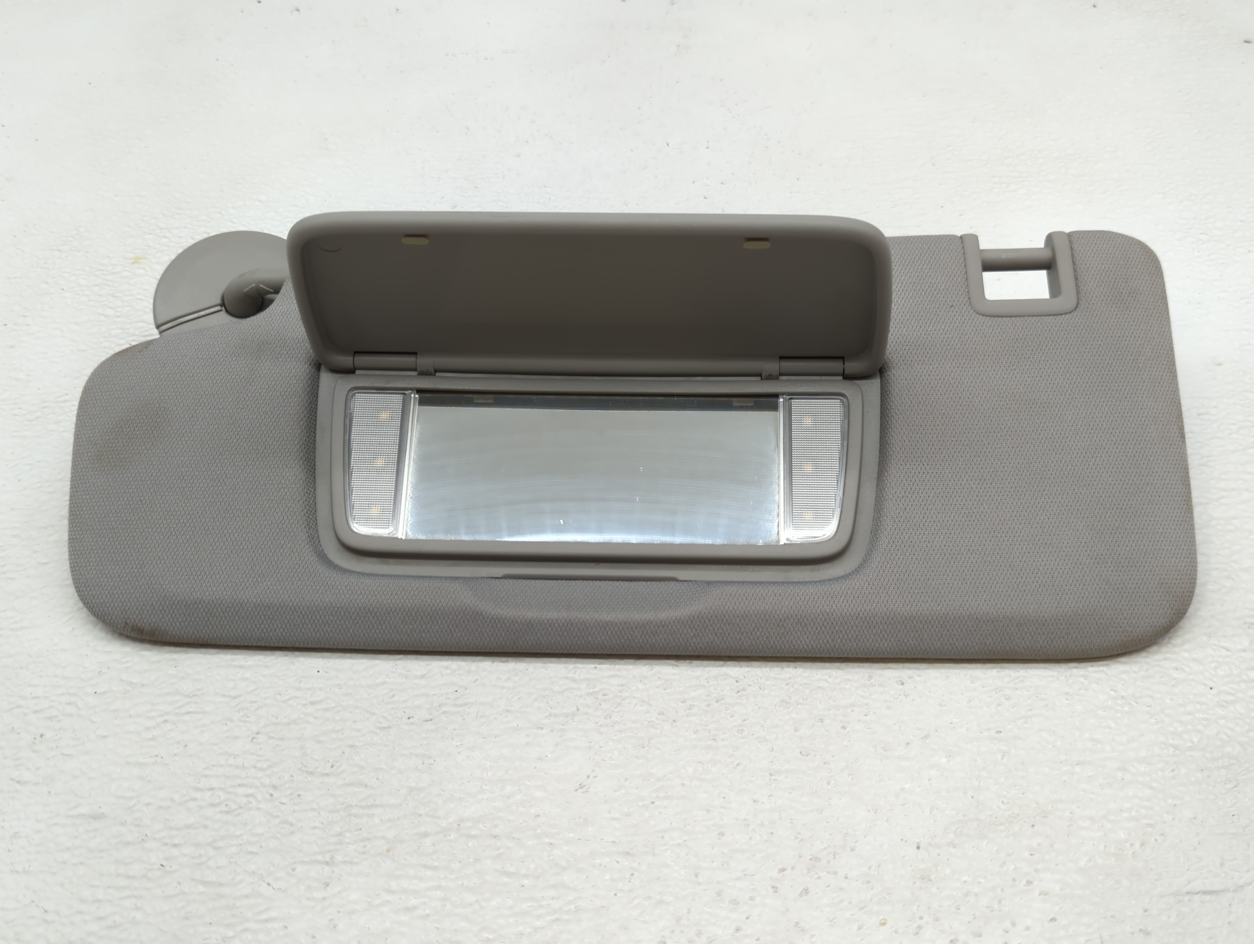 Picture of Gmc Terrain Driver Sun Visor Mirror Left Sunvisor Gray 589468