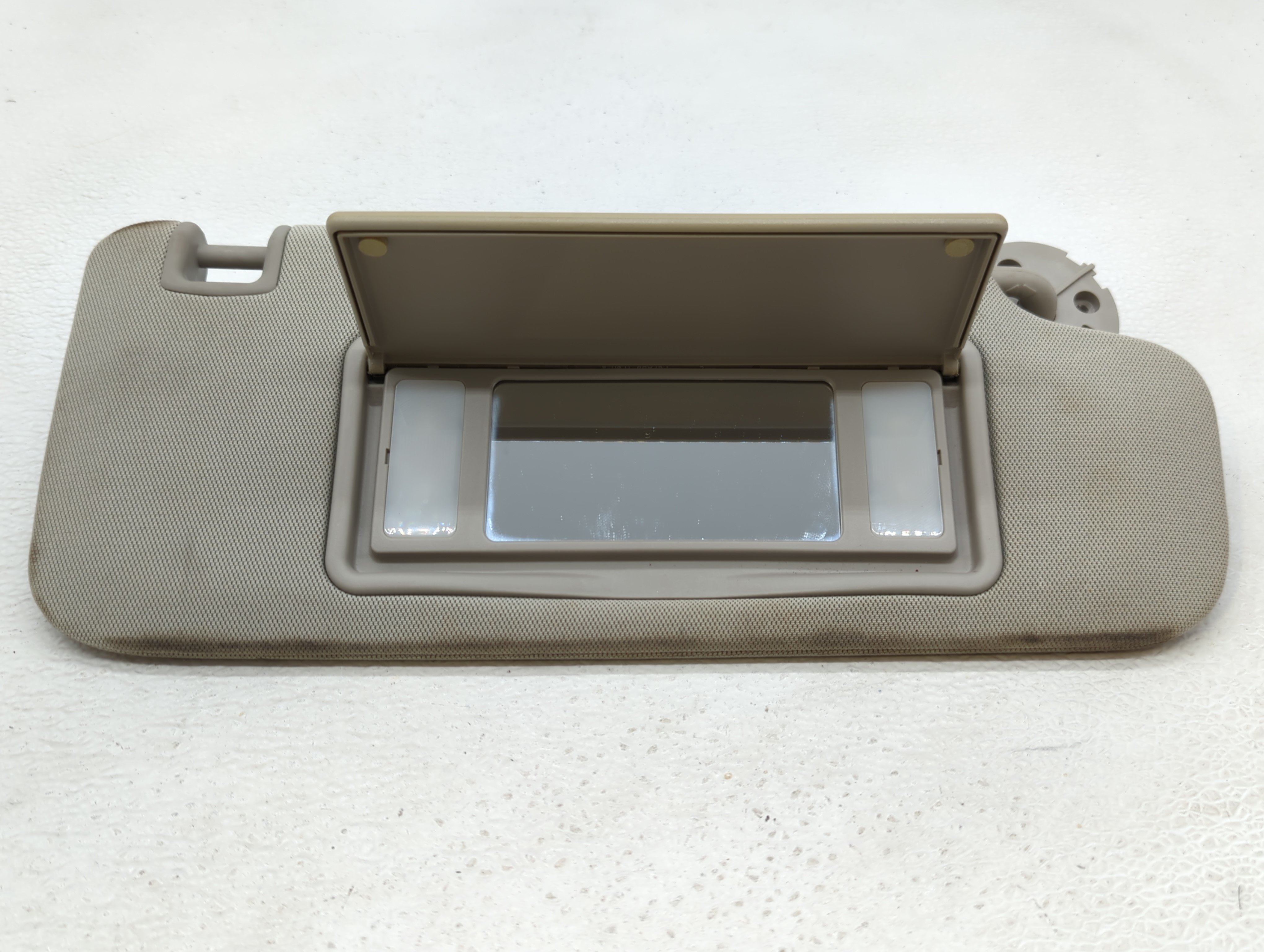 Picture of 2014-2020 Chevrolet Impala Passenger Sun Visor Mirror Right Sunvisor Grey 589618