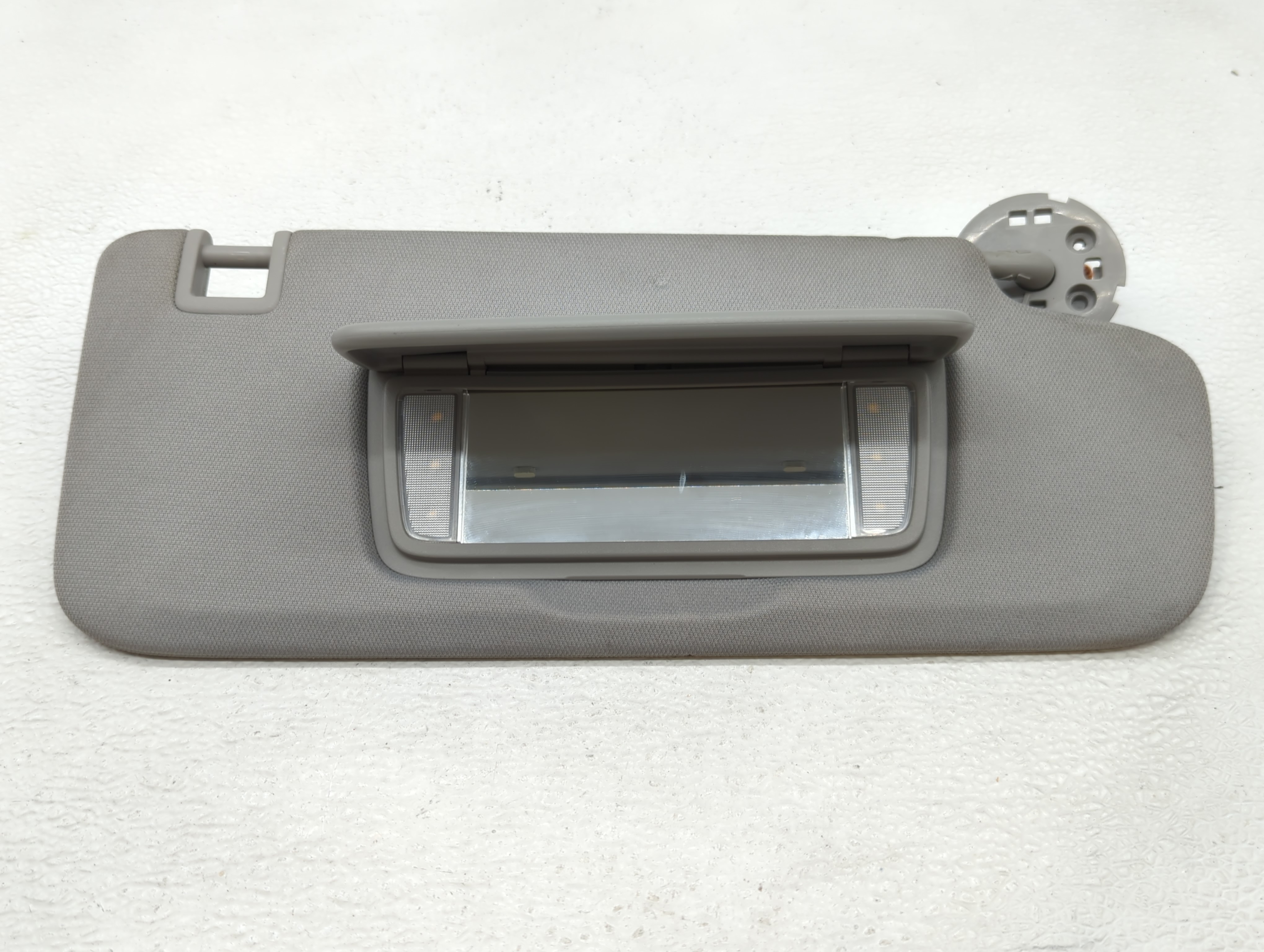 Picture of 2020 Gmc Terrain Passenger Sun Visor Mirror Right Sunvisor Dark Grey 589633