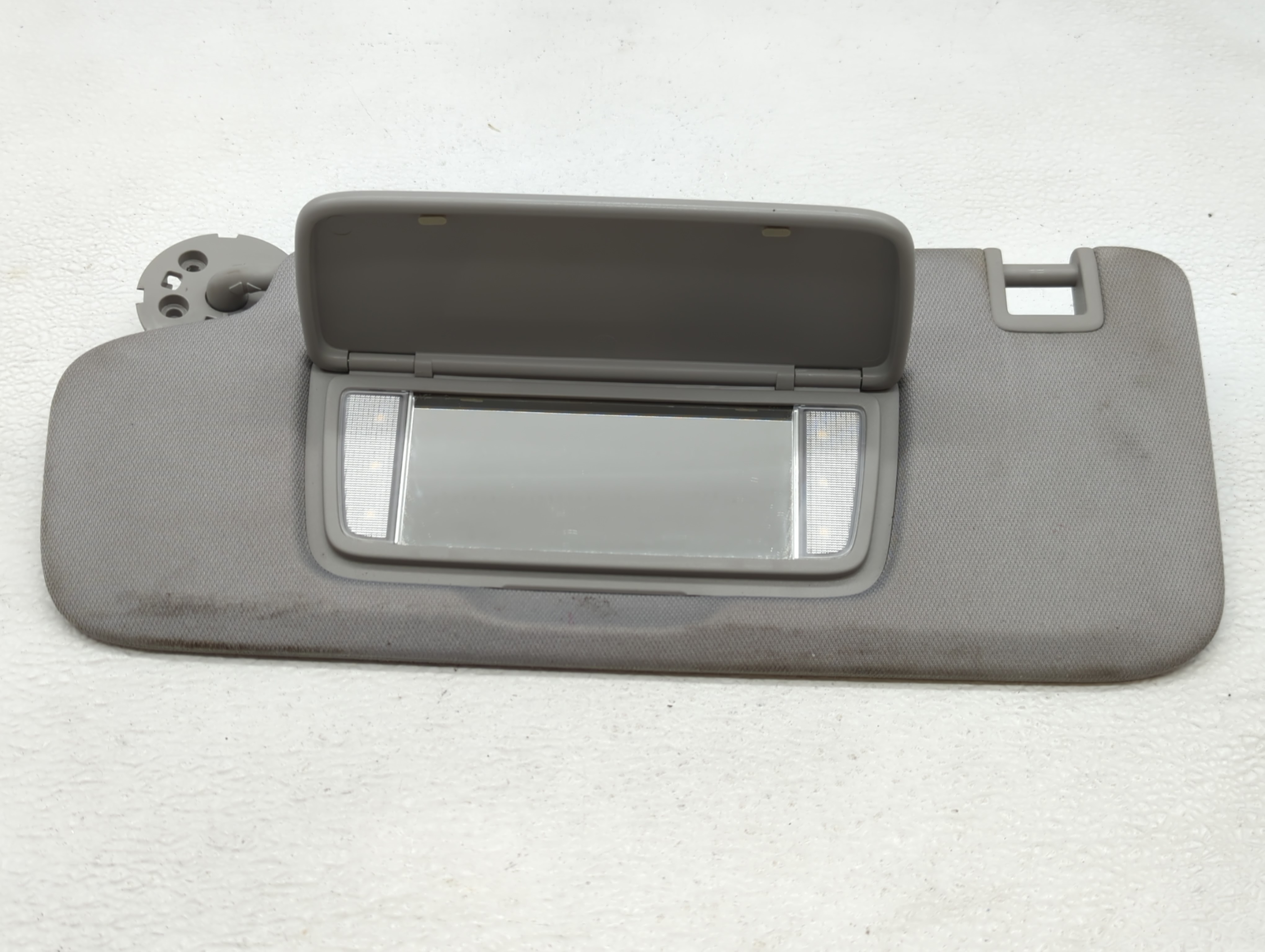 Gmc Terrain Driver Sun Visor Mirror Left Sunvisor Dark Gray 589910 - Oemusedautoparts1.com