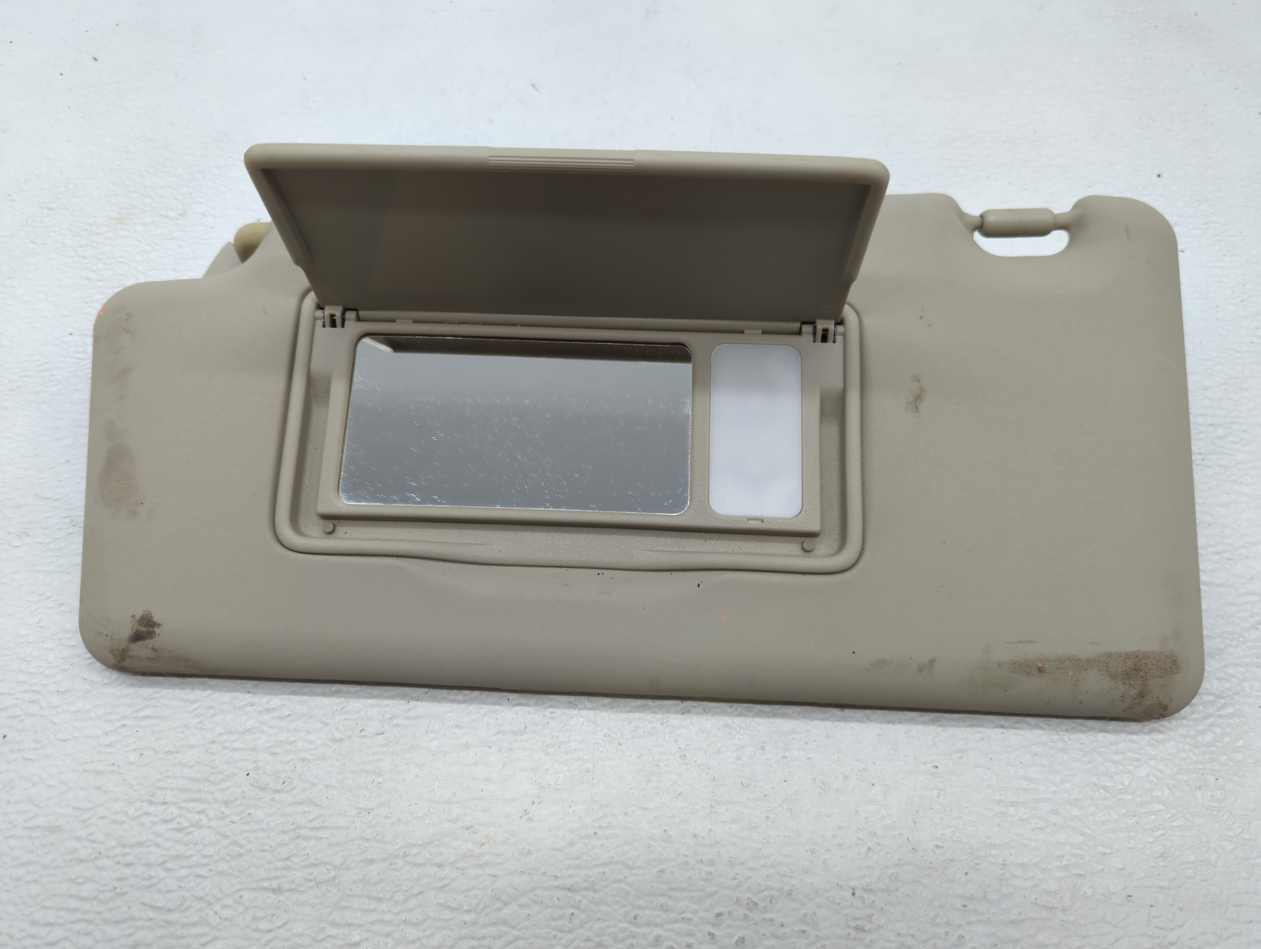 2014-2017 Nissan Rogue Driver Sun Visor Mirror Left Sunvisor 589912 - Oemusedautoparts1.com
