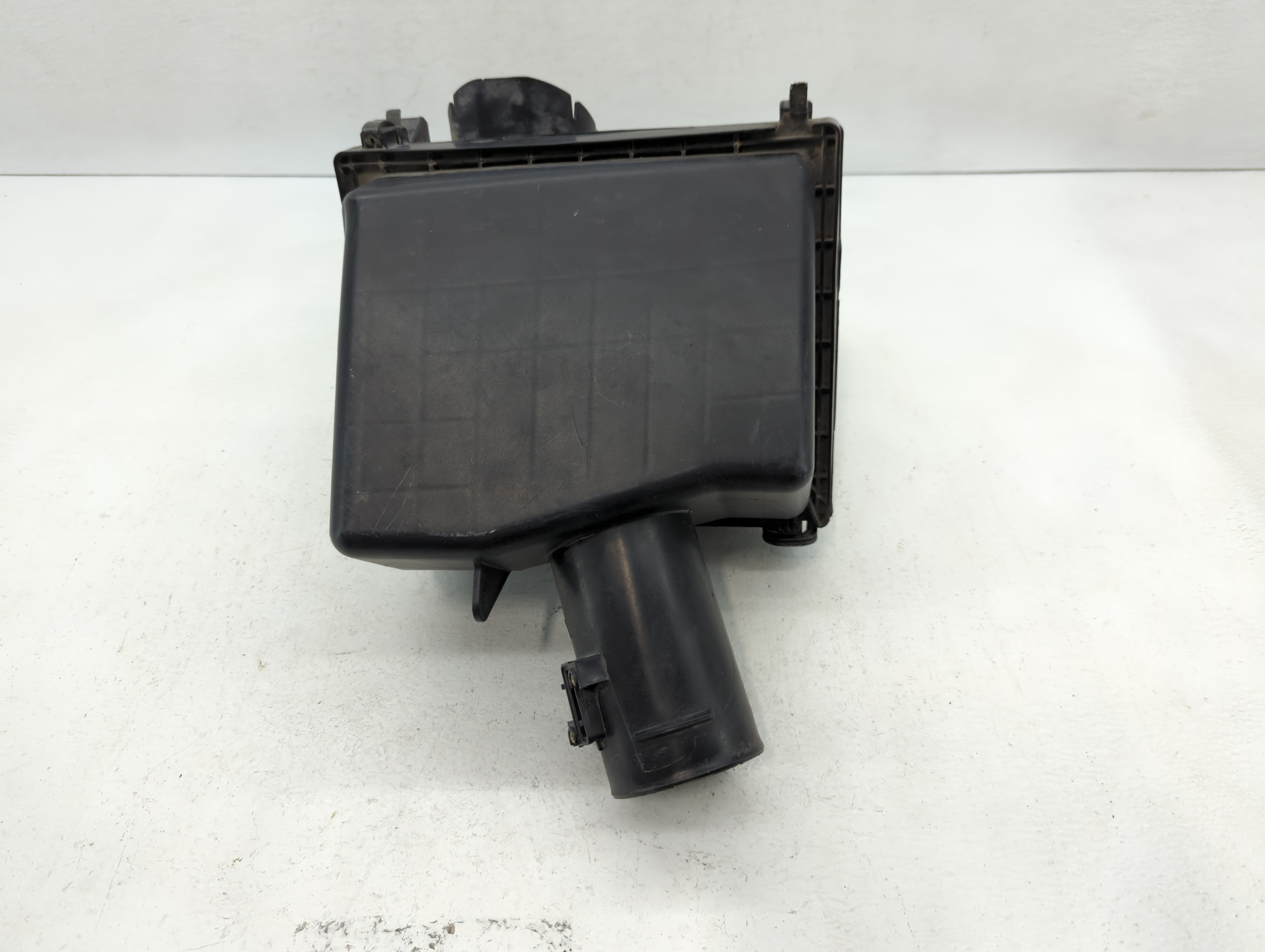 2004 Infiniti Qx56 Air Cleaner Intake-duct Hose Tube 591389 - Oemusedautoparts1.com