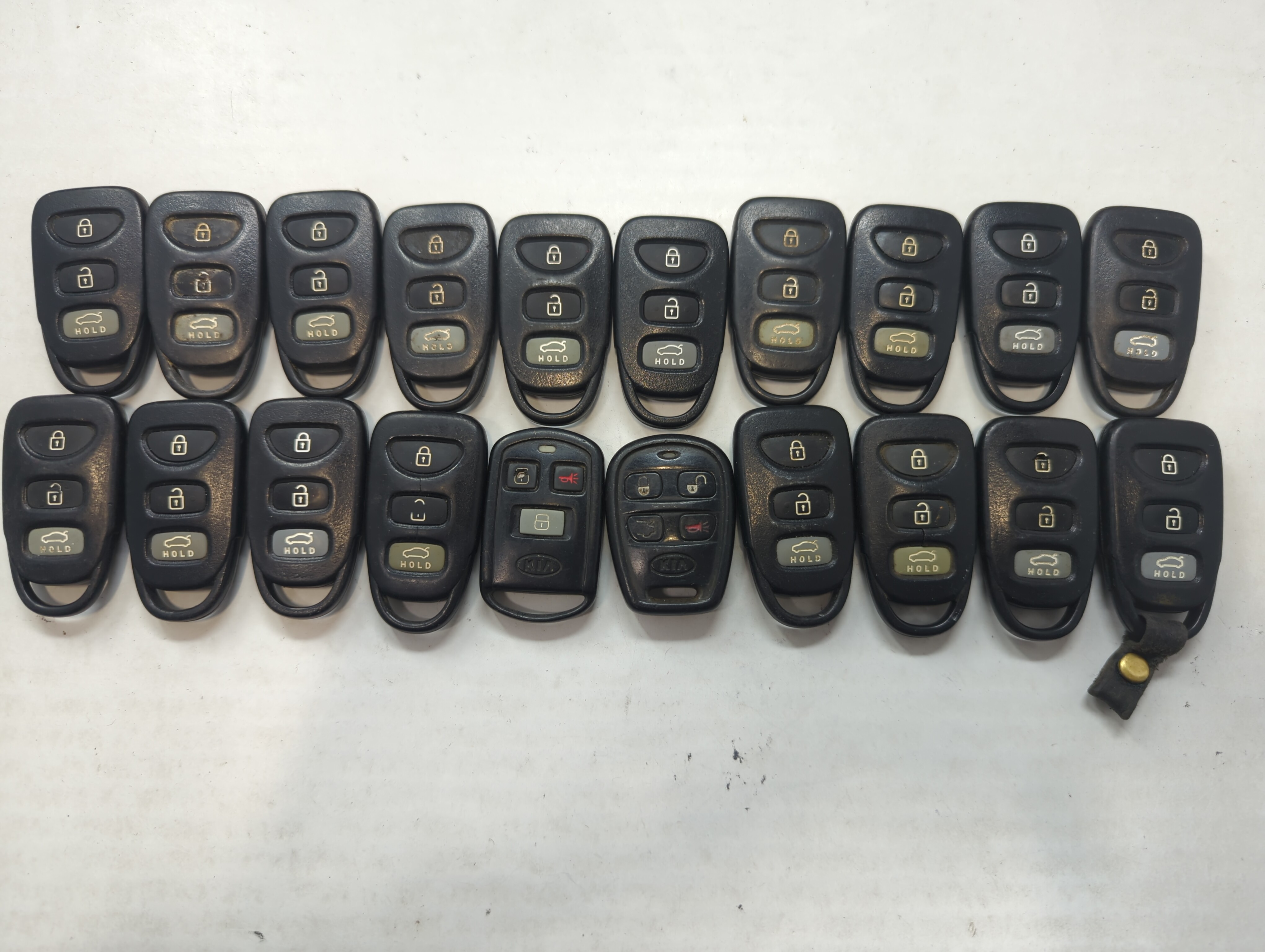 Lot of 20 Kia Keyless Entry Remote Fob MIXED FCC IDS MIXED PART NUMBERS 591475 - Oemusedautoparts1.com