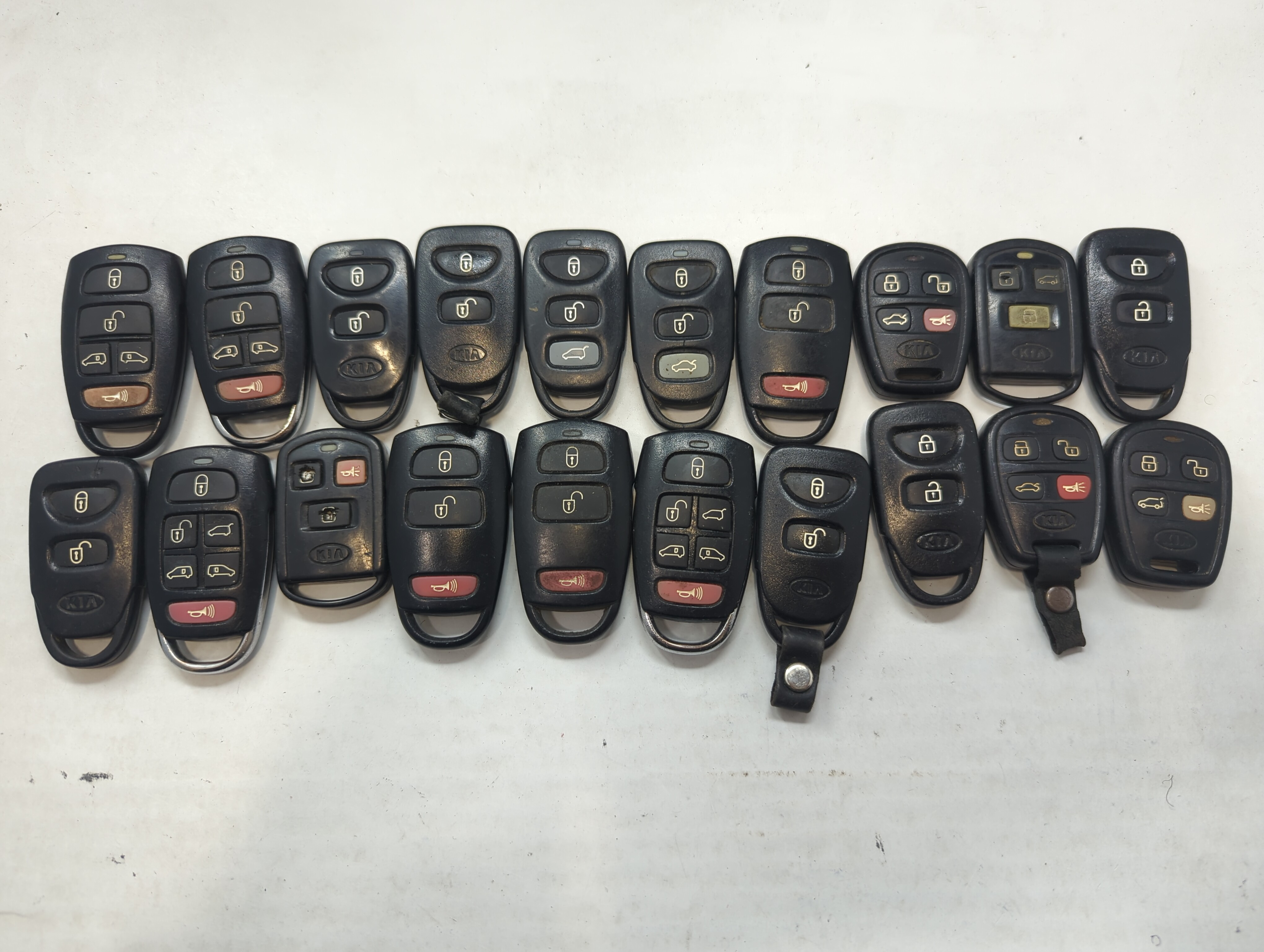 Lot of 20 Kia Keyless Entry Remote Fob MIXED FCC IDS MIXED PART NUMBERS 591496 - Oemusedautoparts1.com