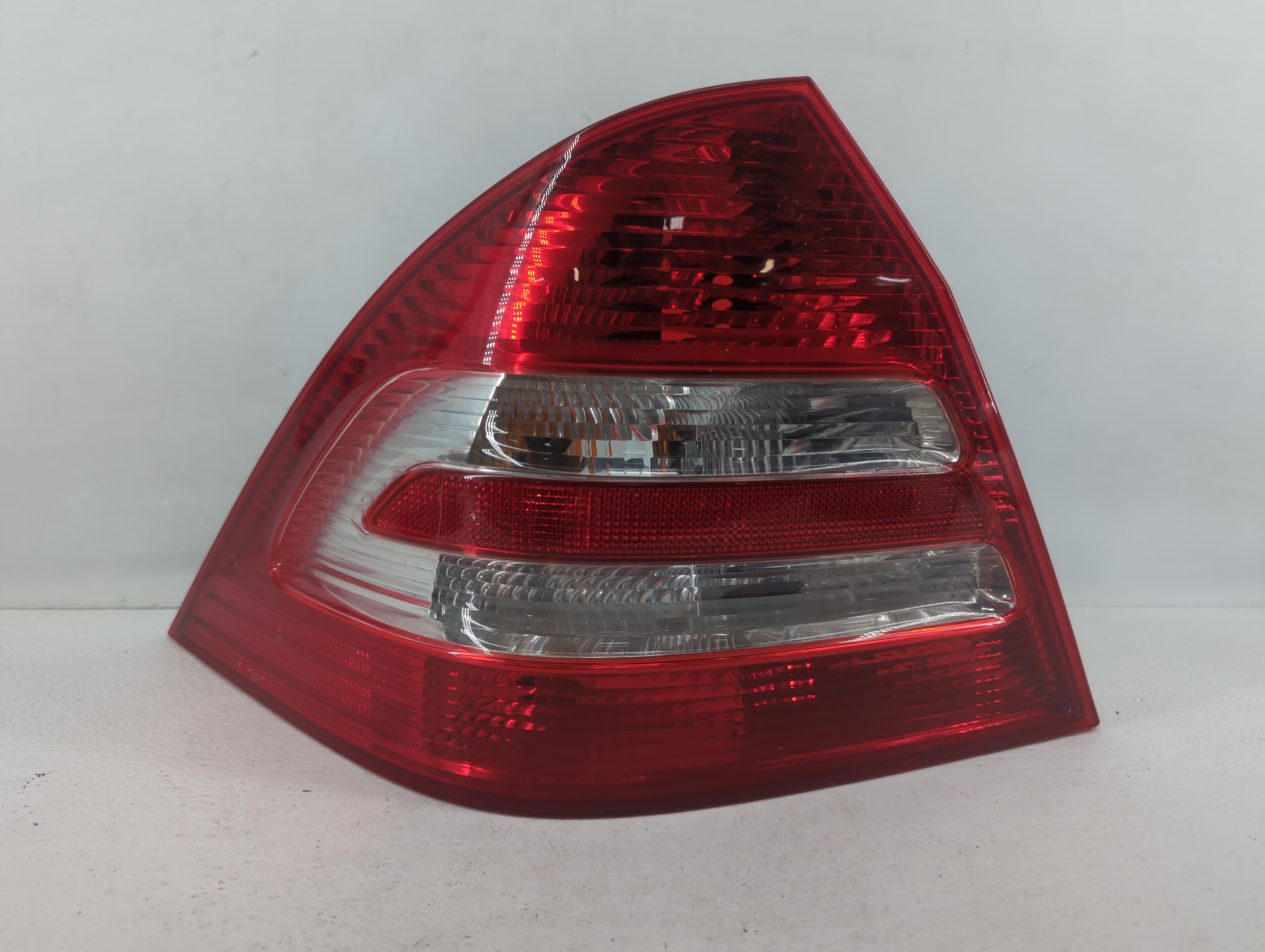 2005-2007 Mercedes-benz C230 Driver Left Side Tail Light Taillight Oem 591941 - Oemusedautoparts1.com
