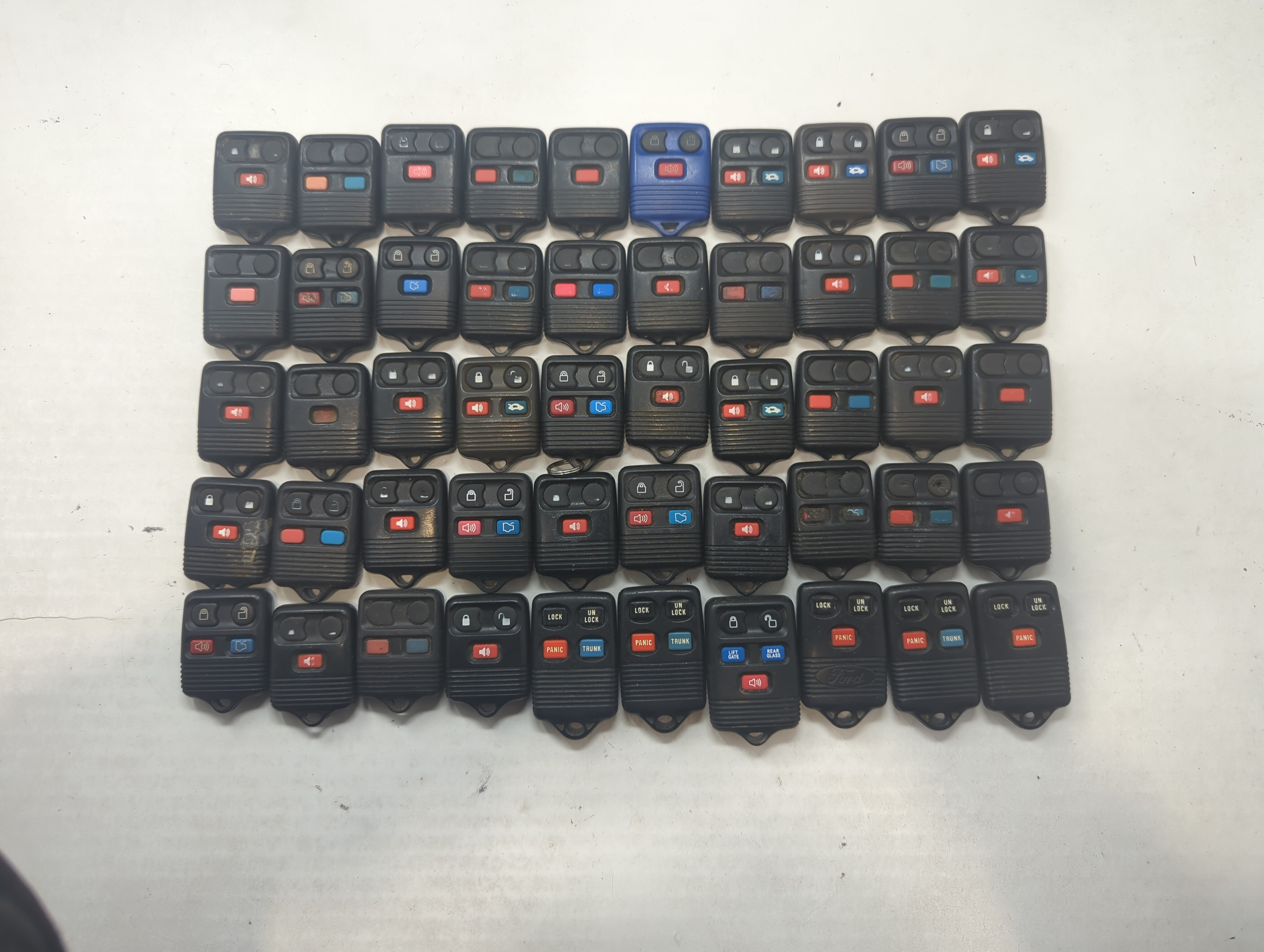 Lot of 50 Ford Keyless Entry Remote Fob MIXED FCC IDS MIXED PART NUMBERS 591951 - Oemusedautoparts1.com