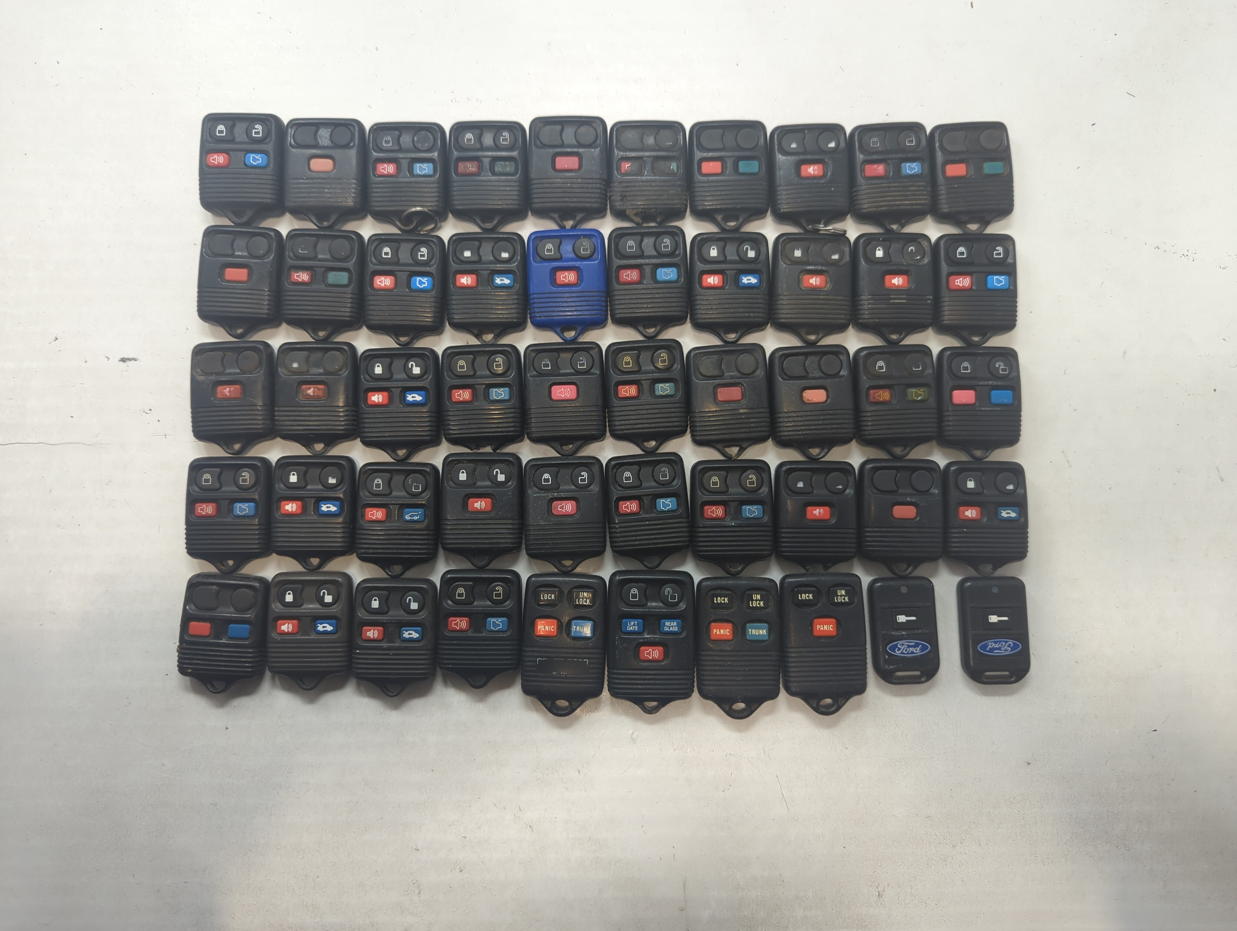 Lot of 50 Ford Keyless Entry Remote Fob MIXED FCC IDS MIXED PART NUMBERS 591966 - Oemusedautoparts1.com