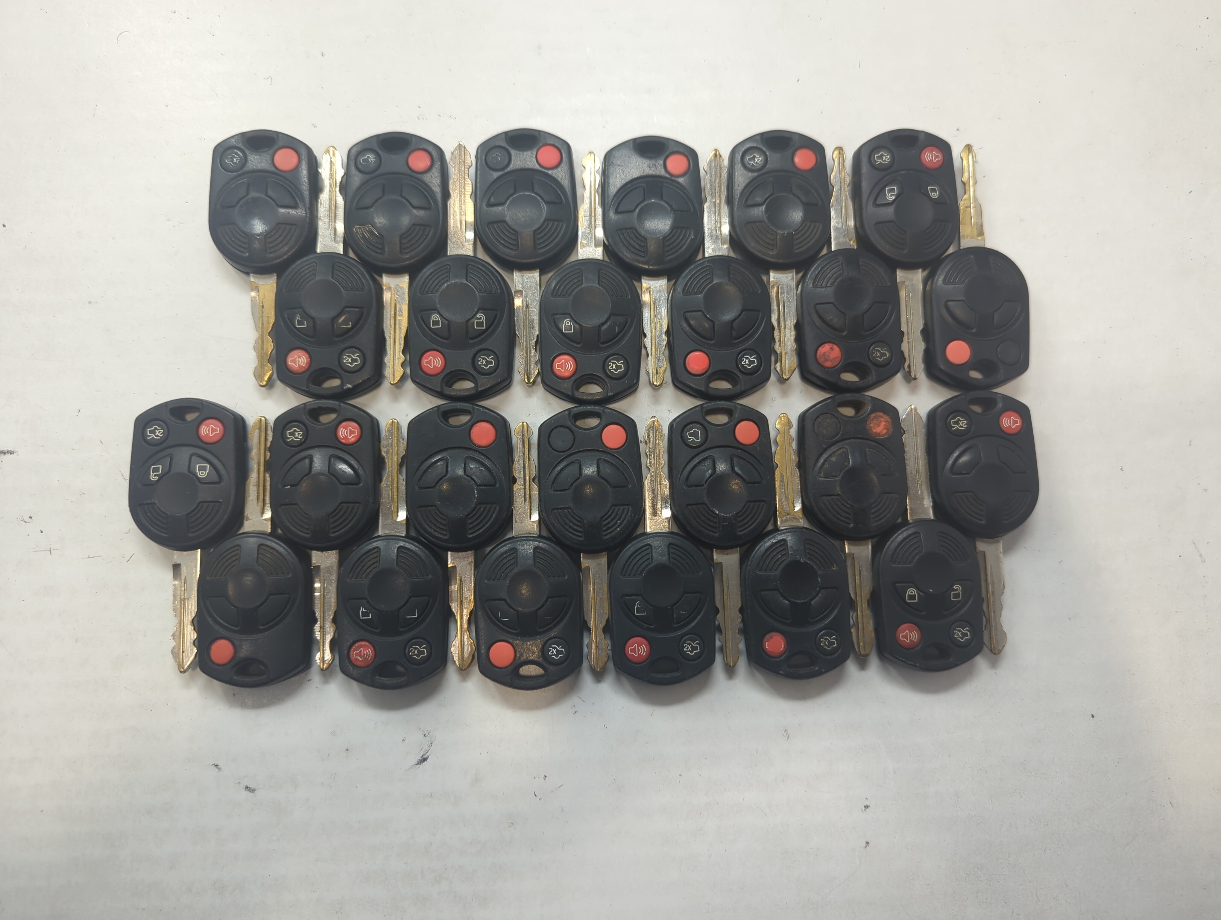 Lot of 25 Ford Keyless Entry Remote Fob MIXED FCC IDS MIXED PART NUMBERS 592006 - Oemusedautoparts1.com