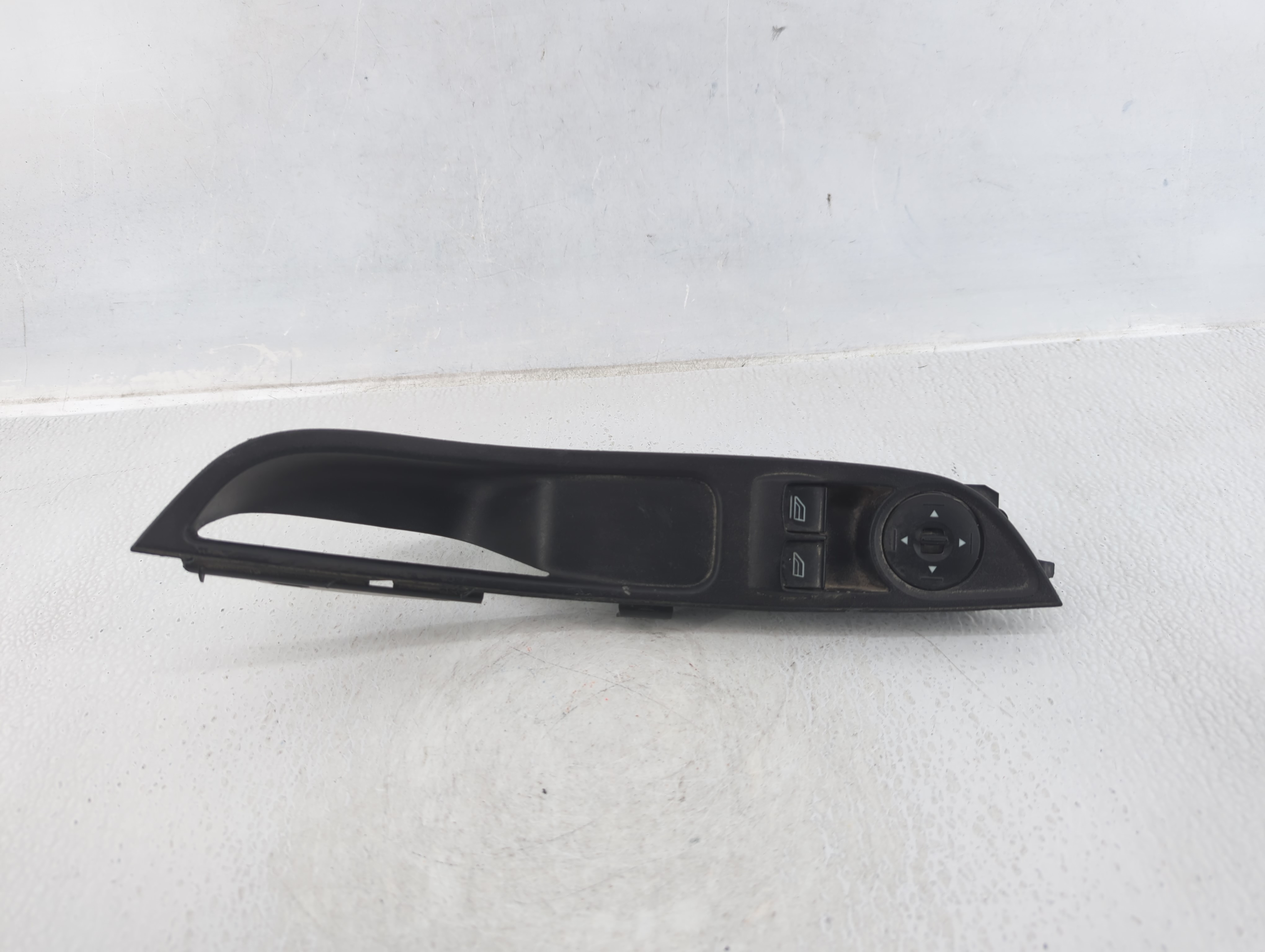 2016 Ford Focus Driver Left Door Master Power Window Switch 592516 - Oemusedautoparts1.com