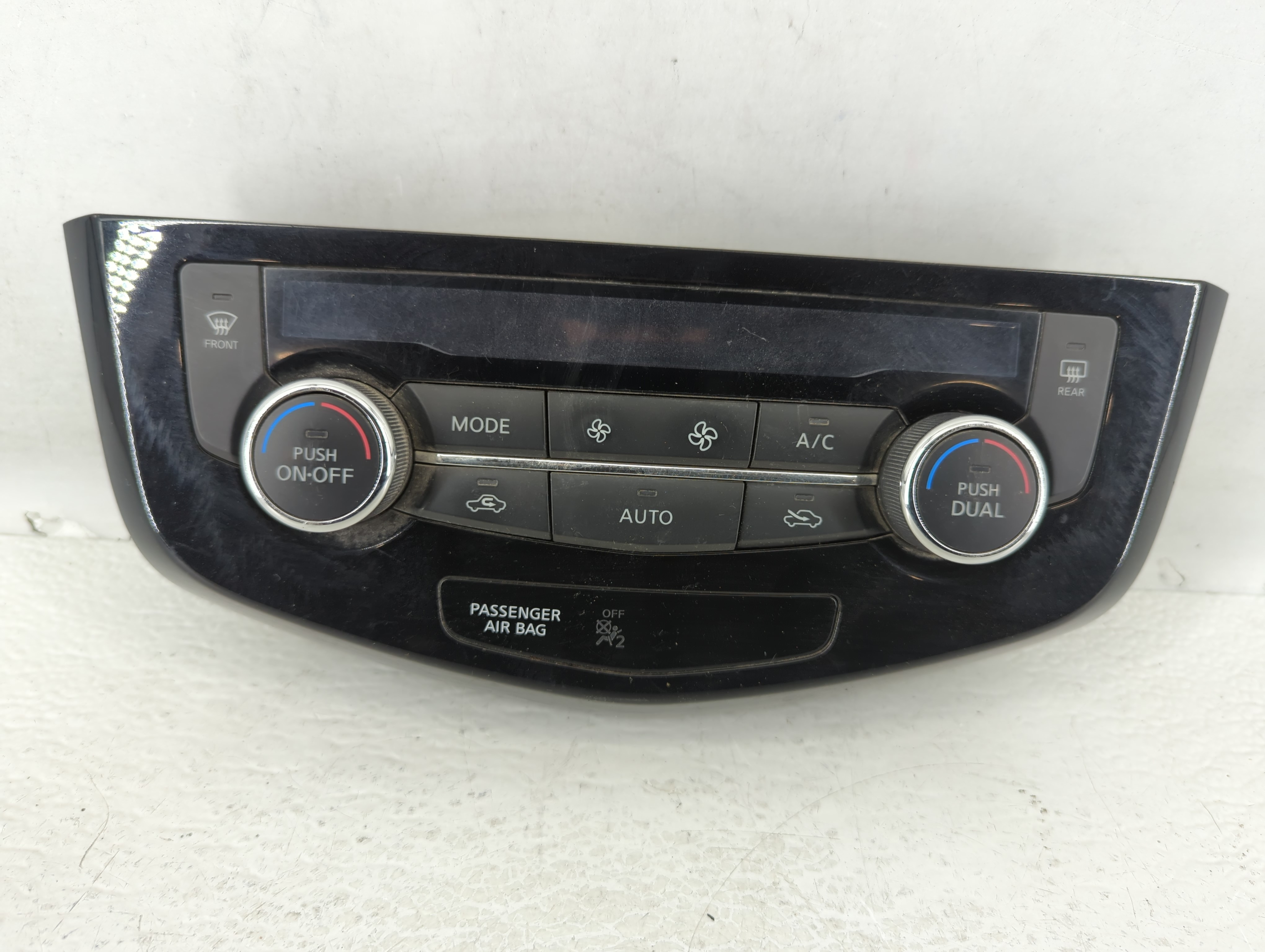 2017-2020 Nissan Rogue Ac Heater Climate Control Temperature Oem 592708 - Oemusedautoparts1.com