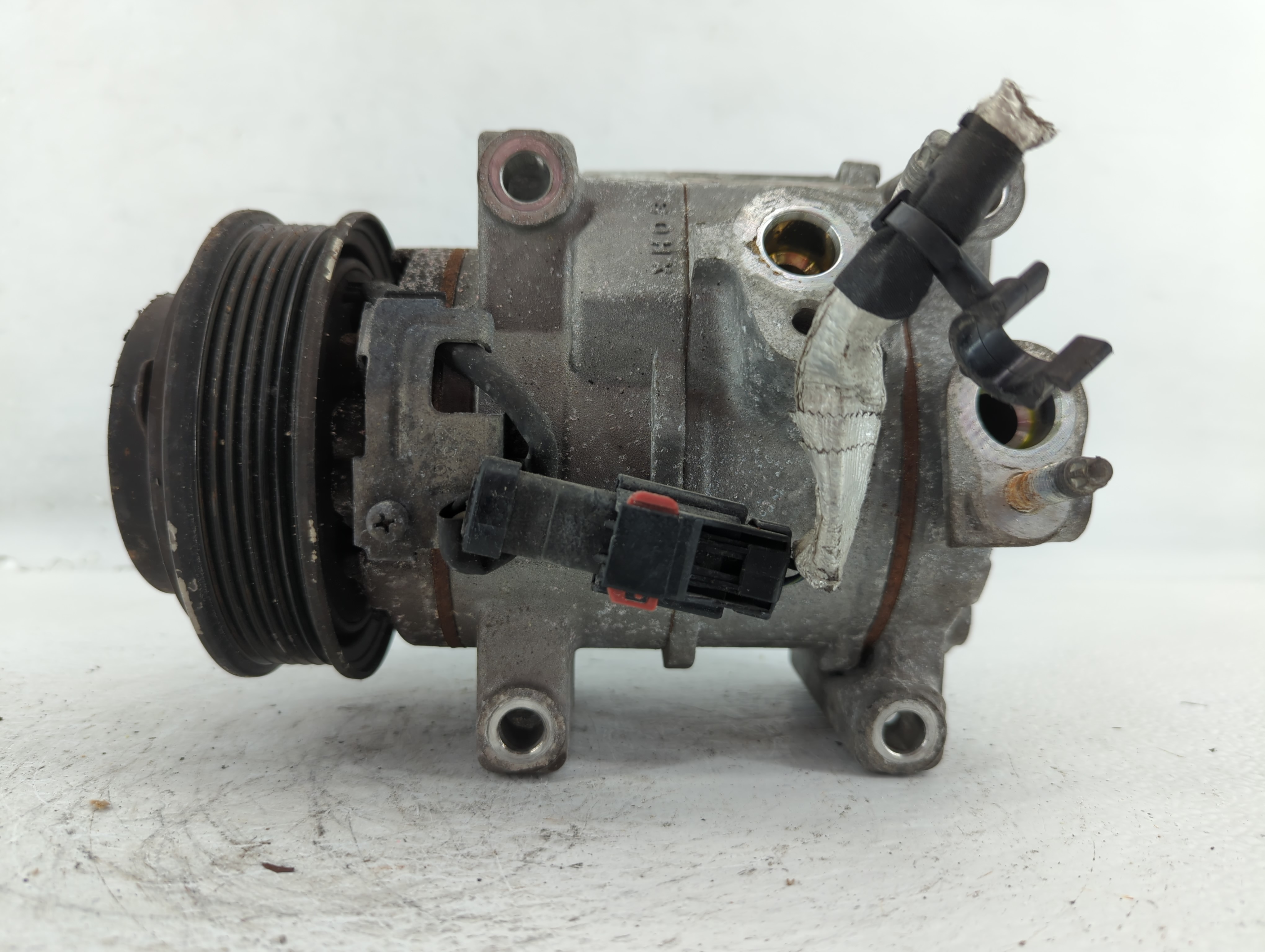 Picture of Dodge Caravan Air Conditioning A/c Ac Compressor Oem 592805