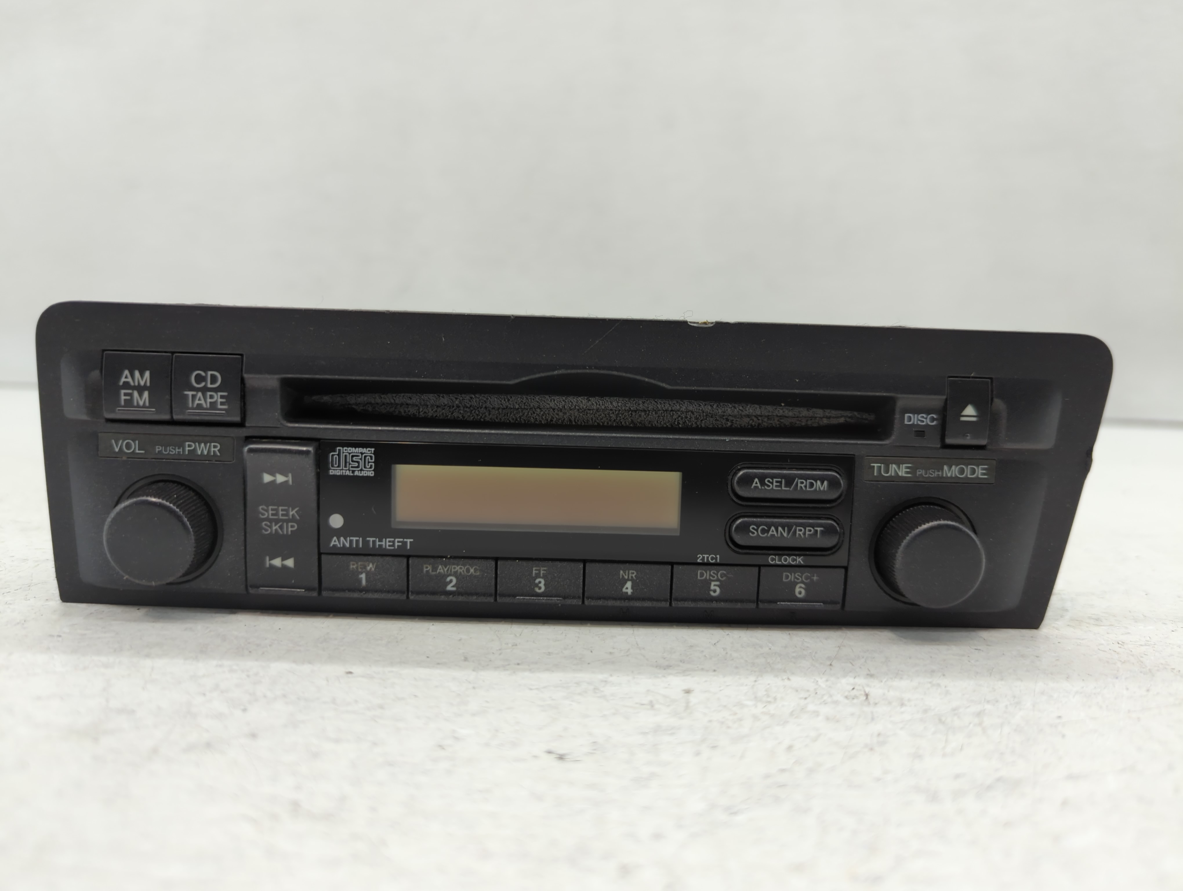 2003 Honda Civic Am Fm Cd Player Radio Receiver 593103 - Oemusedautoparts1.com