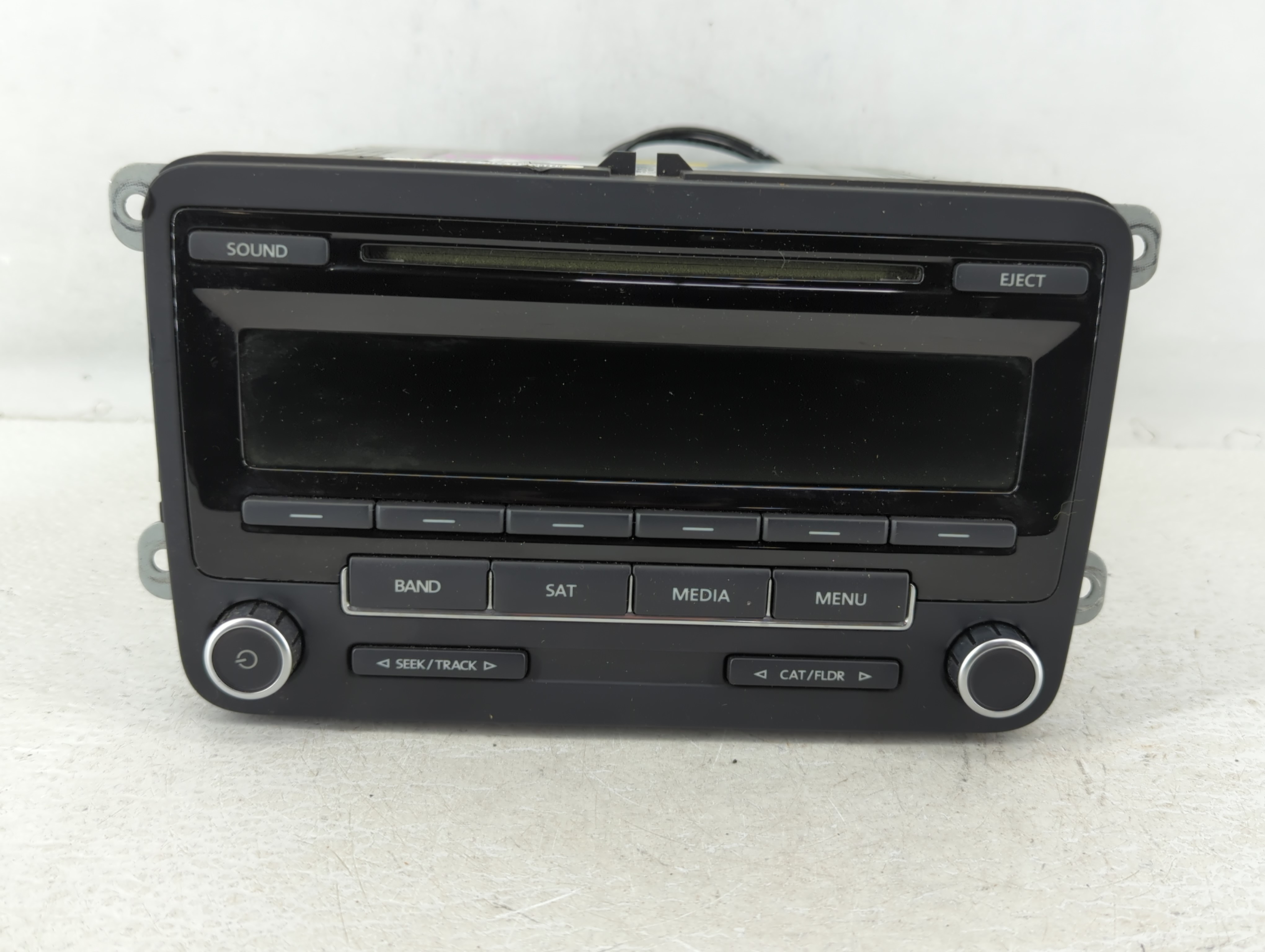 2011-2014 Volkswagen Jetta Am Fm Cd Player Radio Receiver 593321 - Oemusedautoparts1.com