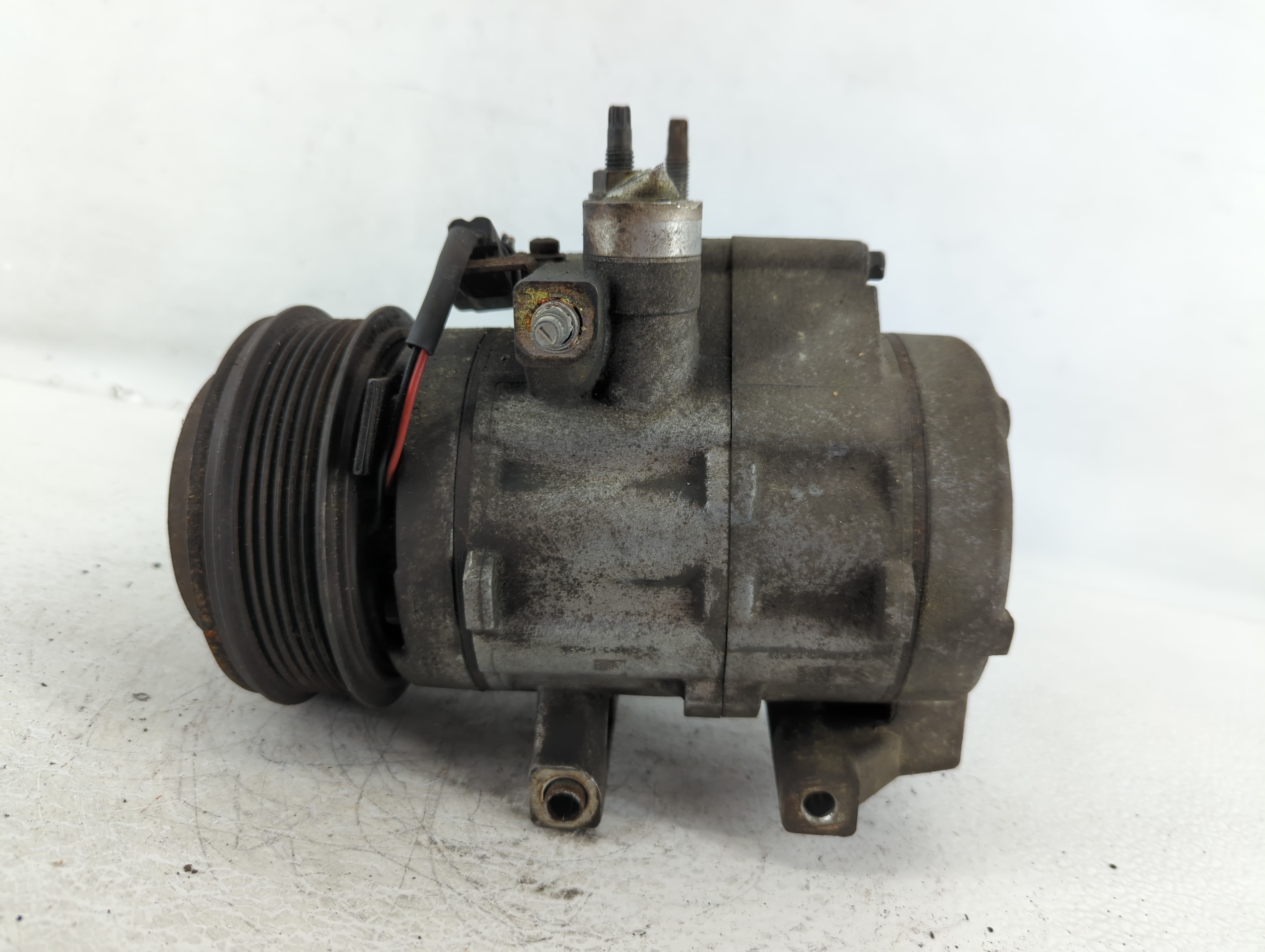 Lincoln Mark Lt Air Conditioning A/c Ac Compressor Oem 594085 - Oemusedautoparts1.com