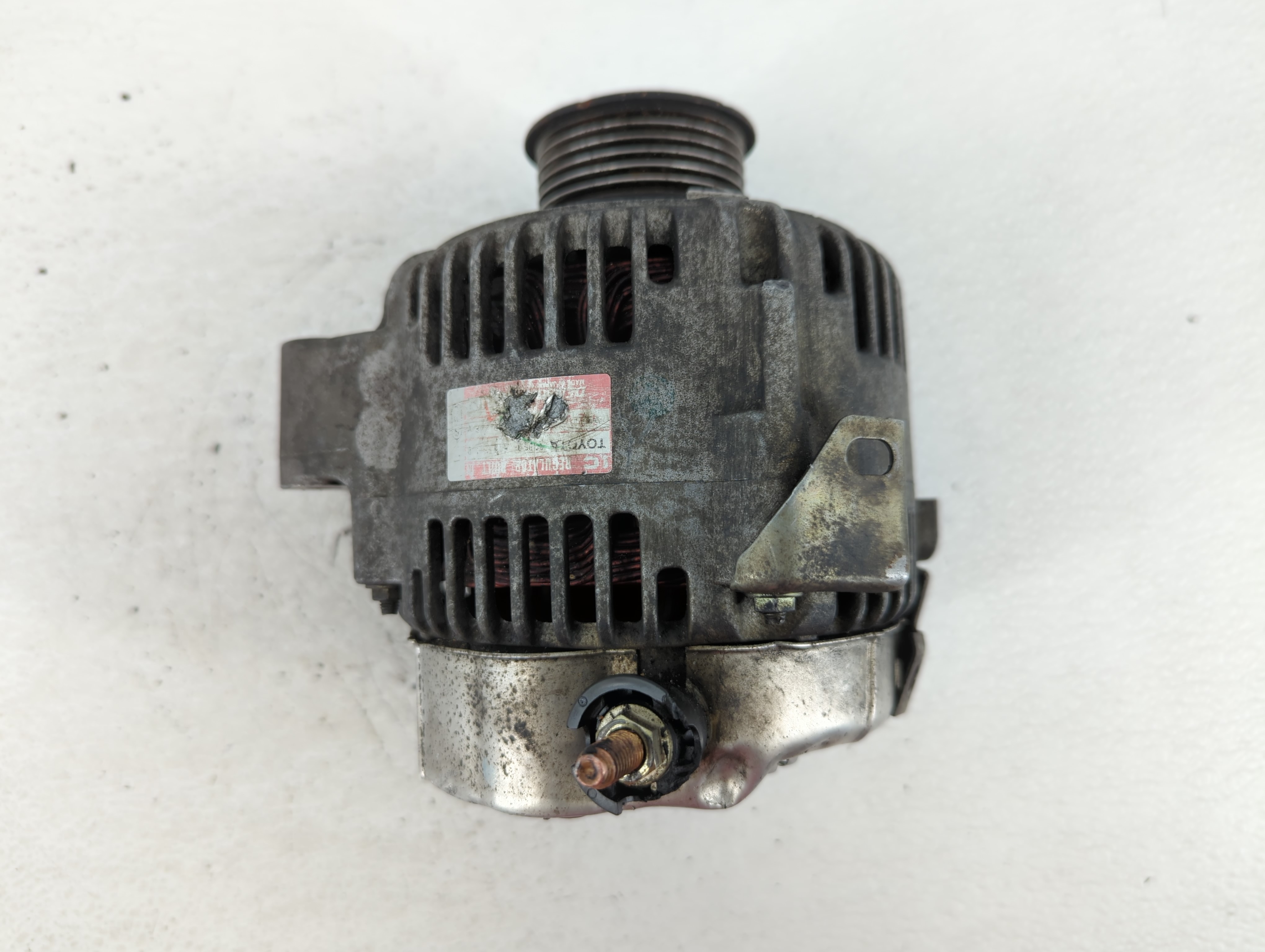 Picture of 1996-1997 Toyota Rav4 Alternator Generator Charging Assembly Engine Oem 594384