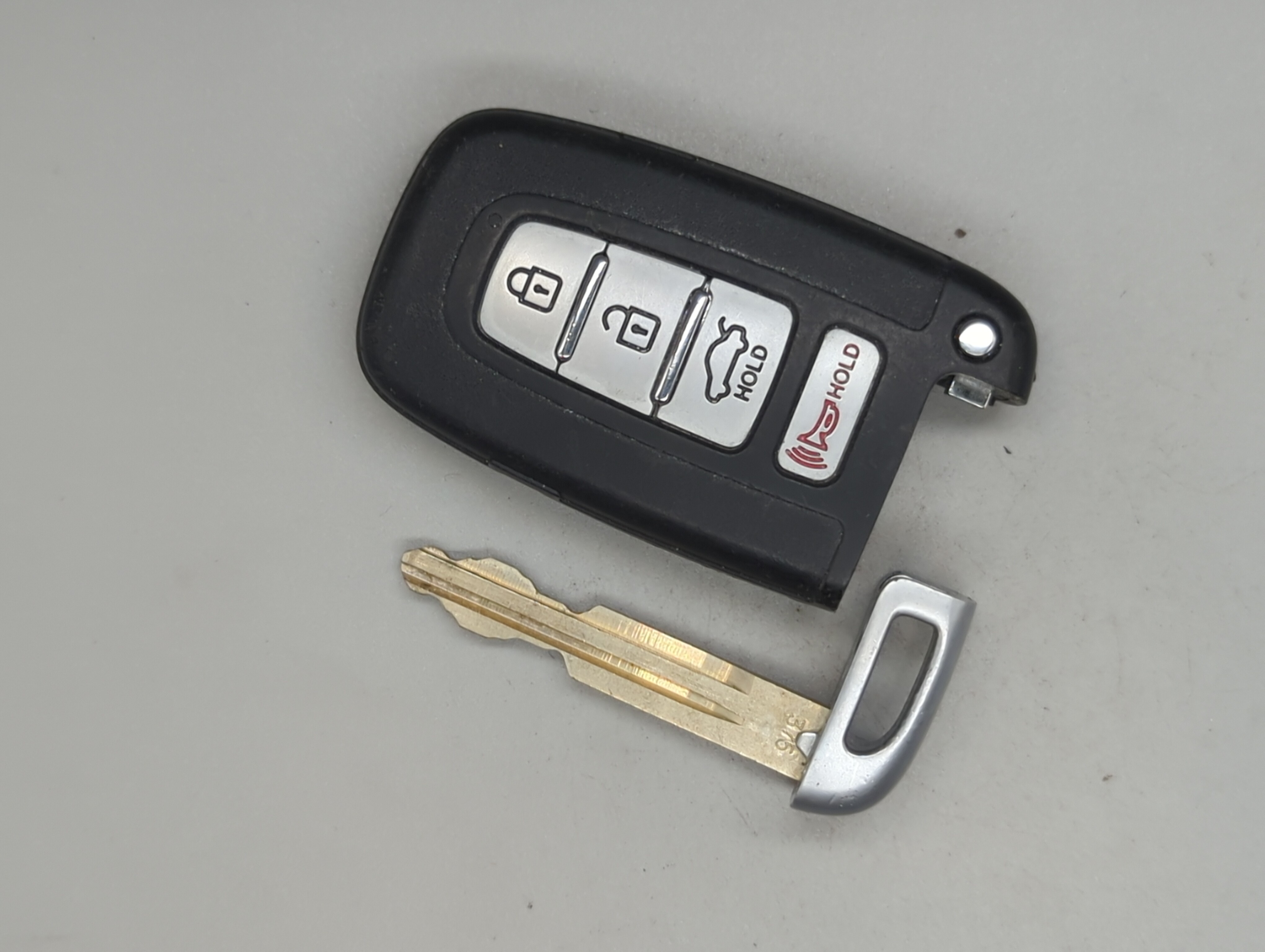 Hyundai Azera Keyless Entry Remote Fob SY5HMFNA04 594667 - Oemusedautoparts1.com