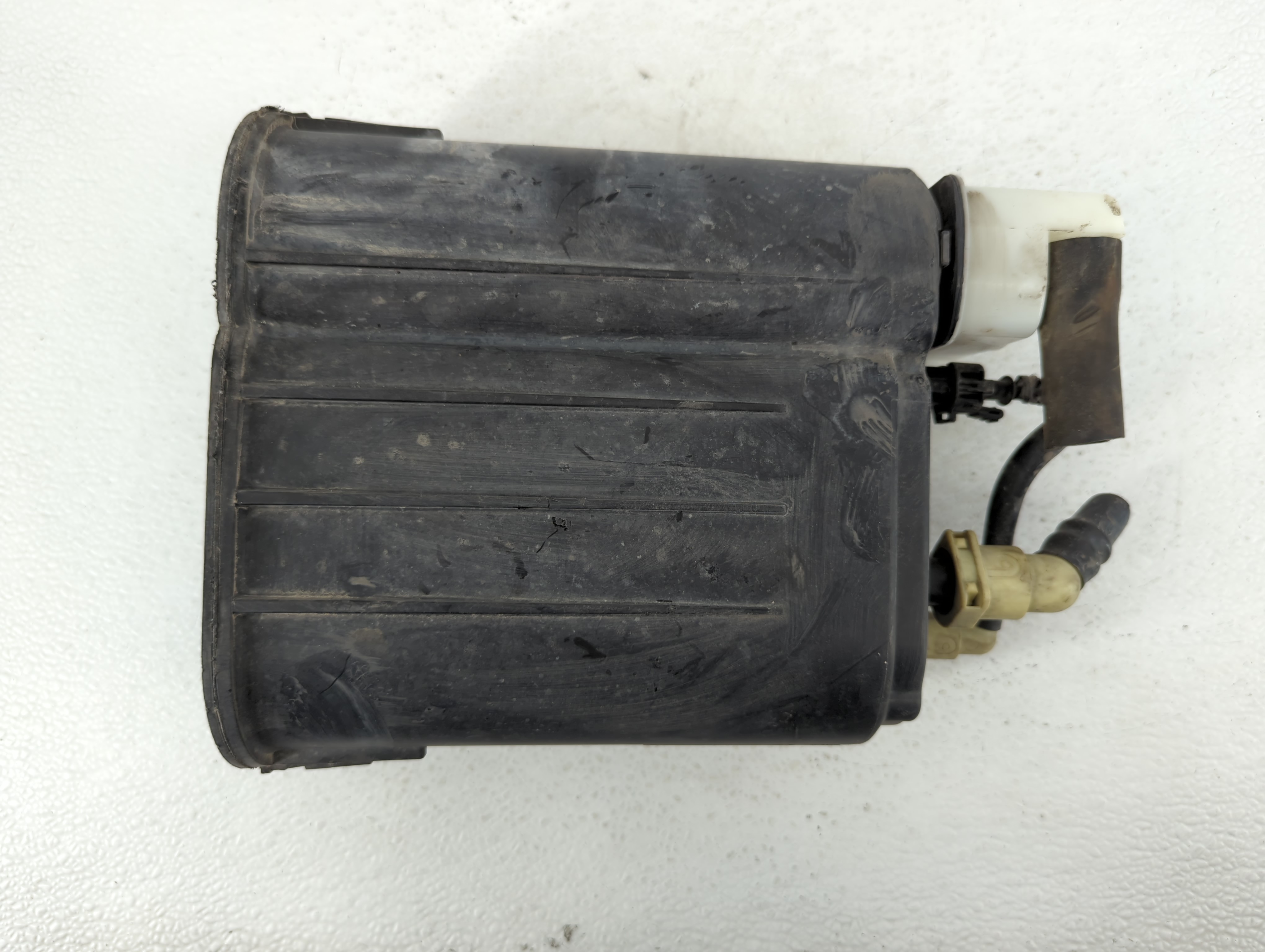 2013 Chrysler 200 Fuel Vapor Charcoal Canister 595444 - Oemusedautoparts1.com