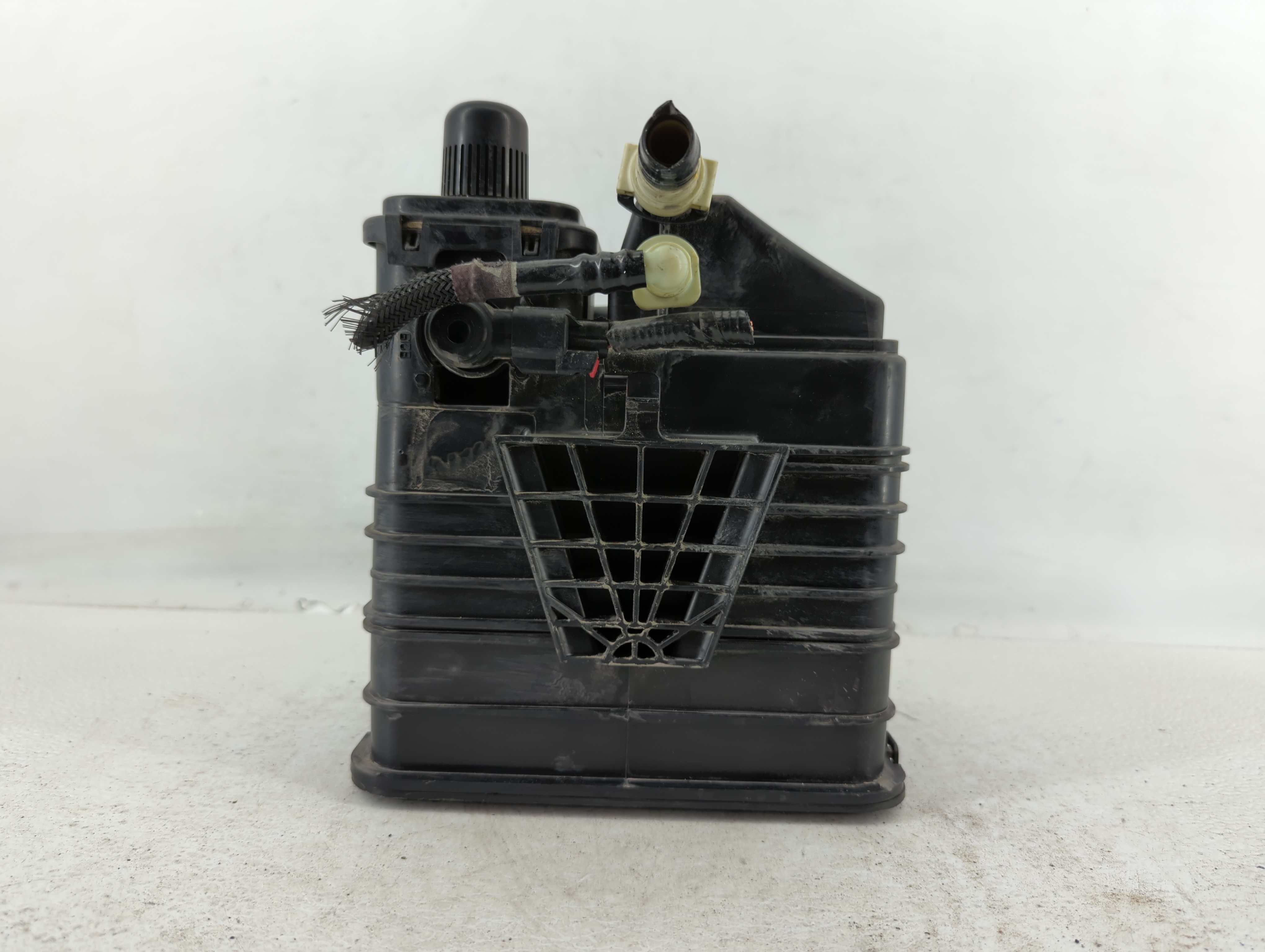 2013 Buick Verano Fuel Vapor Charcoal Canister 595565 - Oemusedautoparts1.com