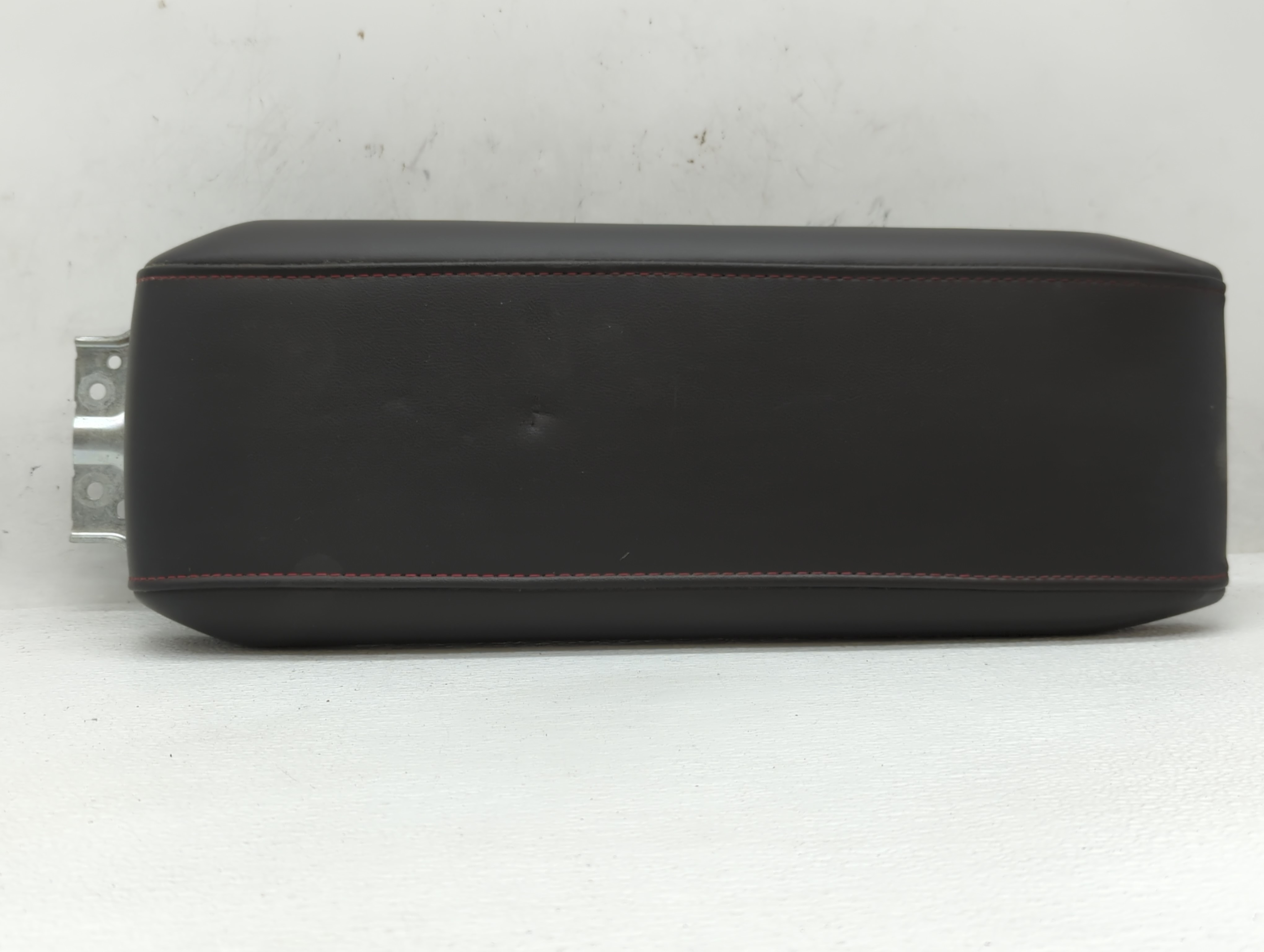 2010 Chevrolet Equinox Center Console Armrest Cover Lid Black 595670 - Oemusedautoparts1.com