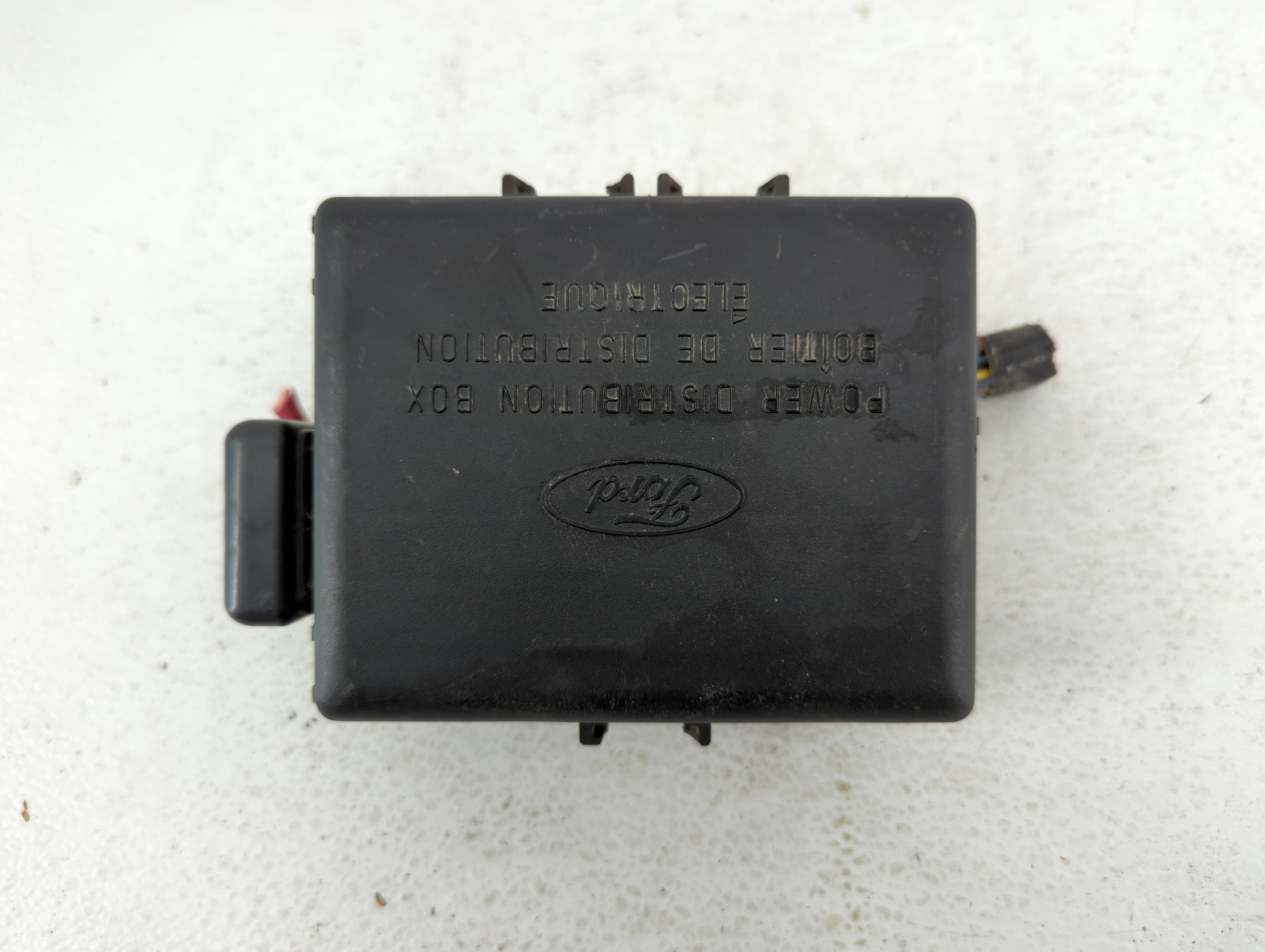 Picture of 2000-2000 Mercury Grand Marquis Fusebox Fuse Box Relay Module 596013