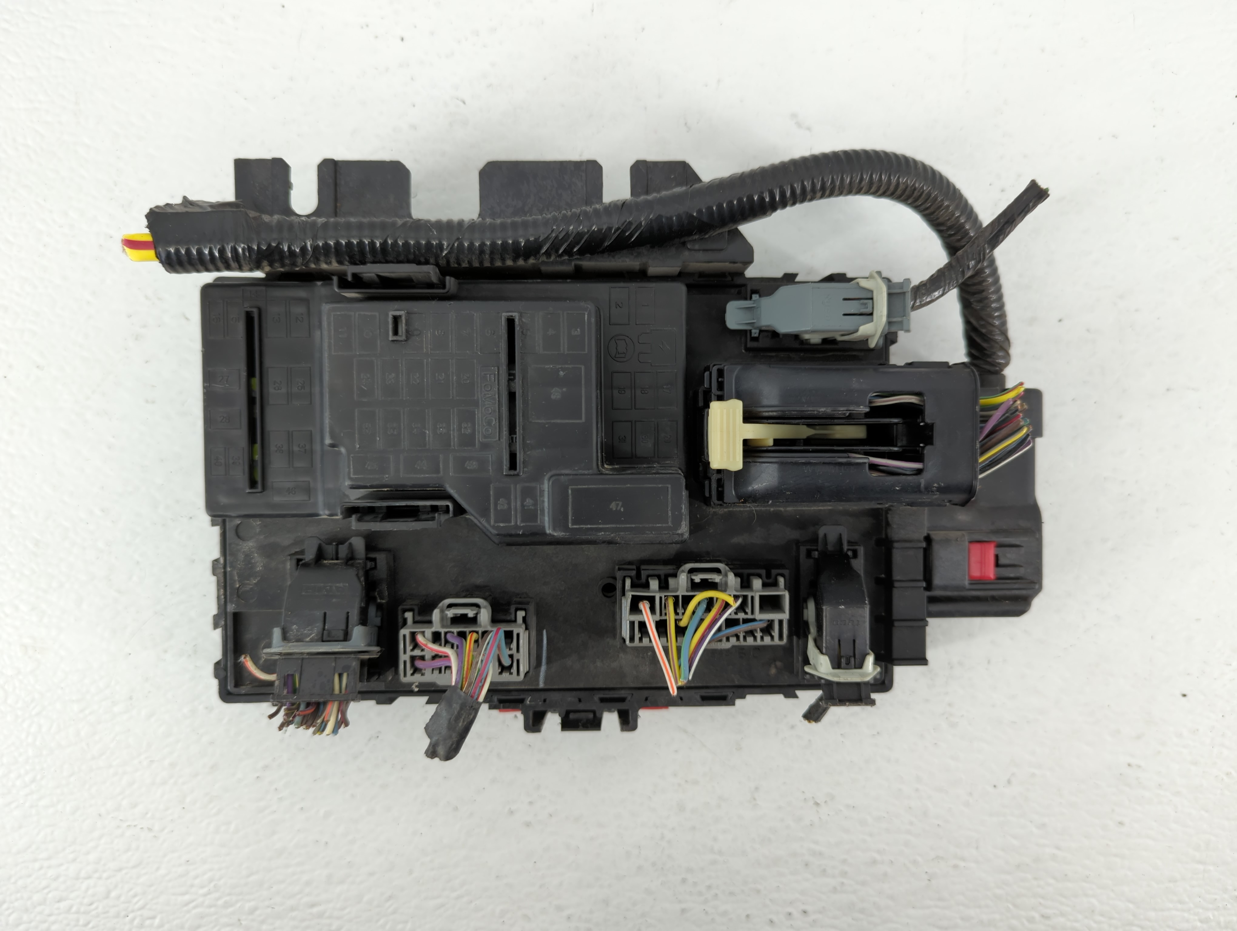 2011-2012 Ford Escape Fusebox Fuse Box Relay Module 598581 - Oemusedautoparts1.com