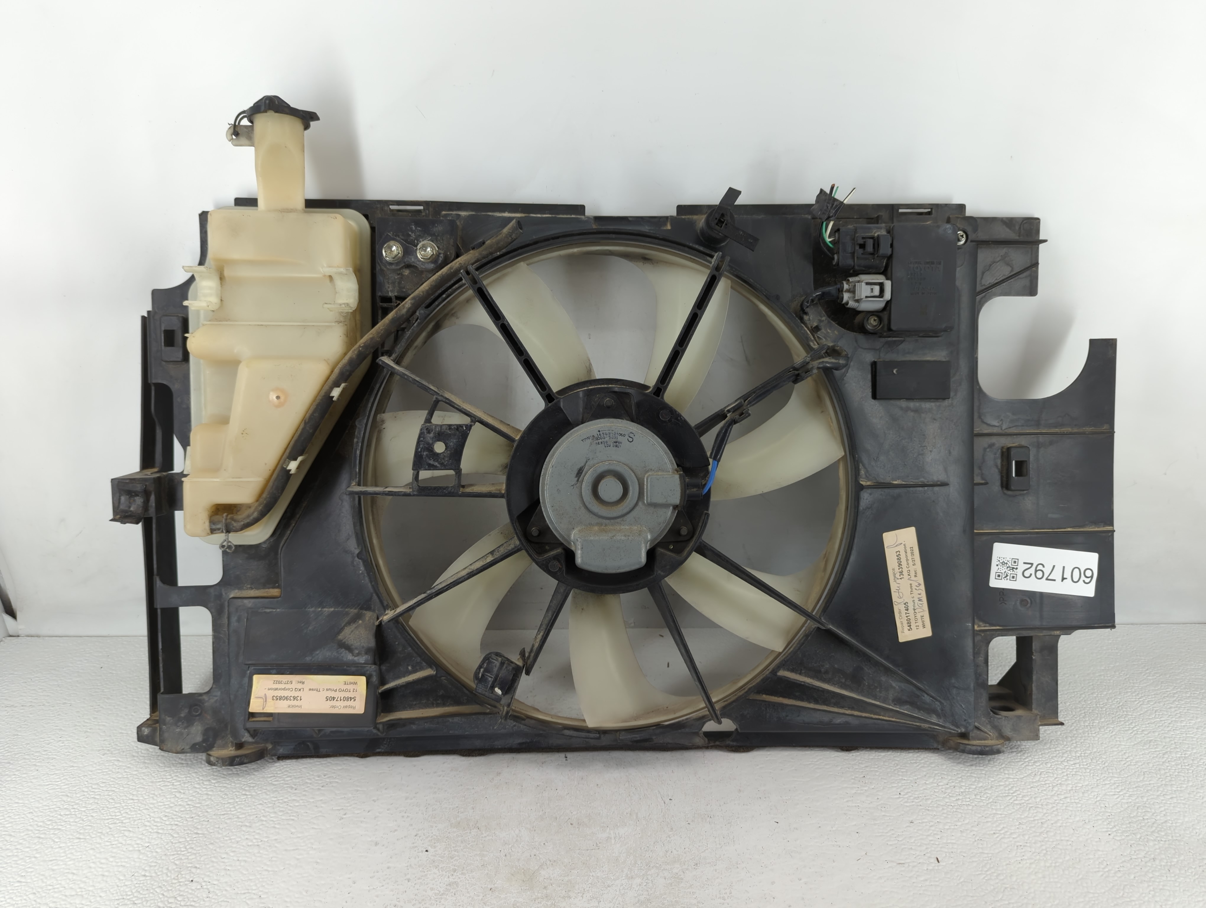 Picture of Toyota Prius Left Radiator Fan Motor Assembly 601792