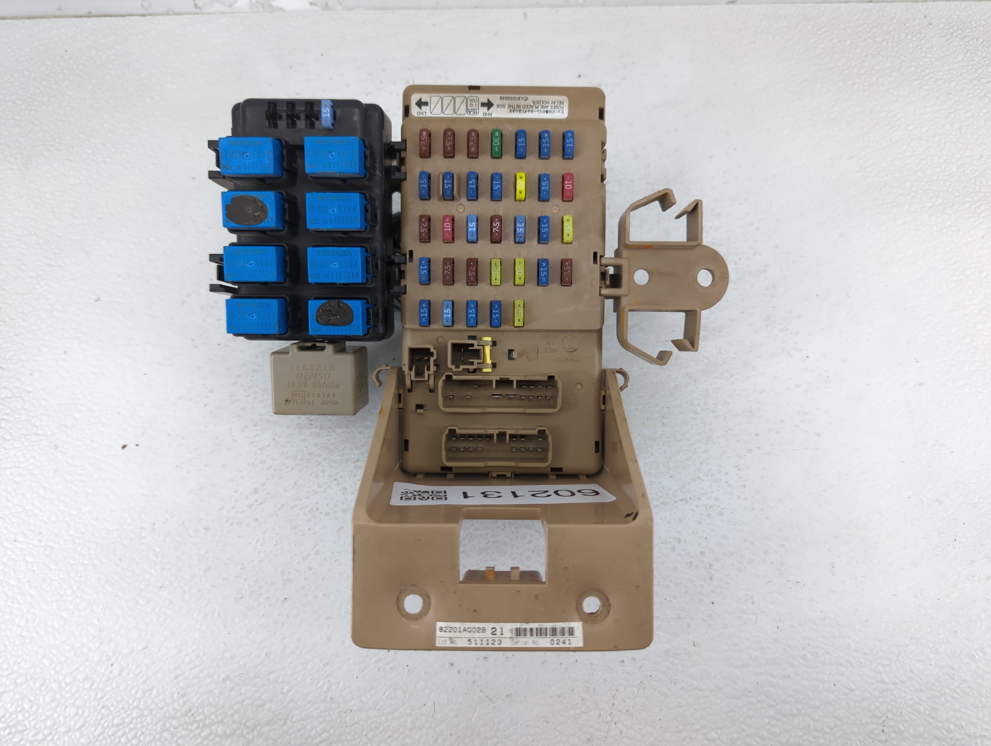 Picture of 2009 Subaru Legacy Fusebox Fuse Box Relay Module 82201ag05a 602131