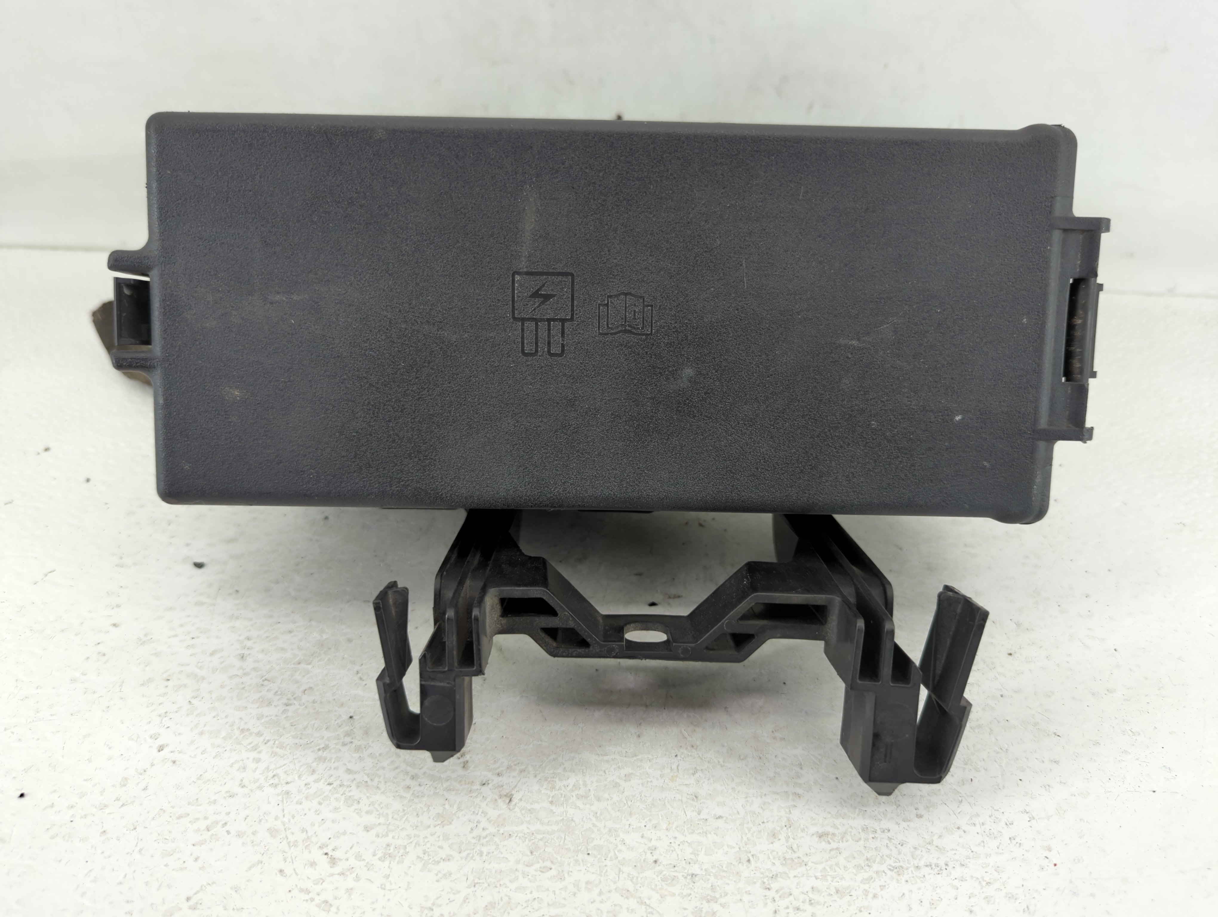 Picture of 2008-2009 Ford Taurus Fusebox Fuse Box Relay Module 6e5t-14a003-ab 602210