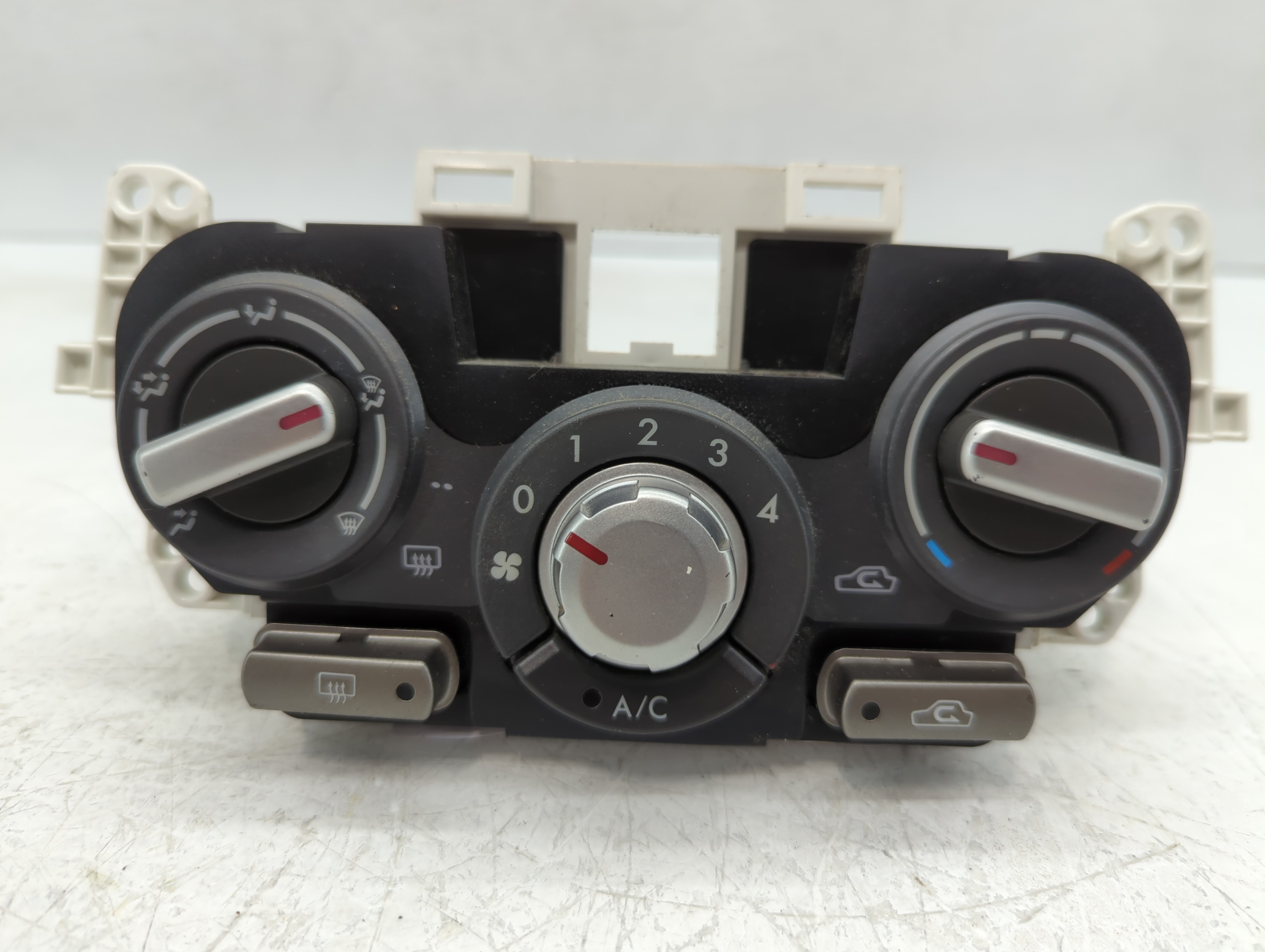 2009 Subaru Forester Ac Heater Climate Control 72311sc050 603114 - Oemusedautoparts1.com
