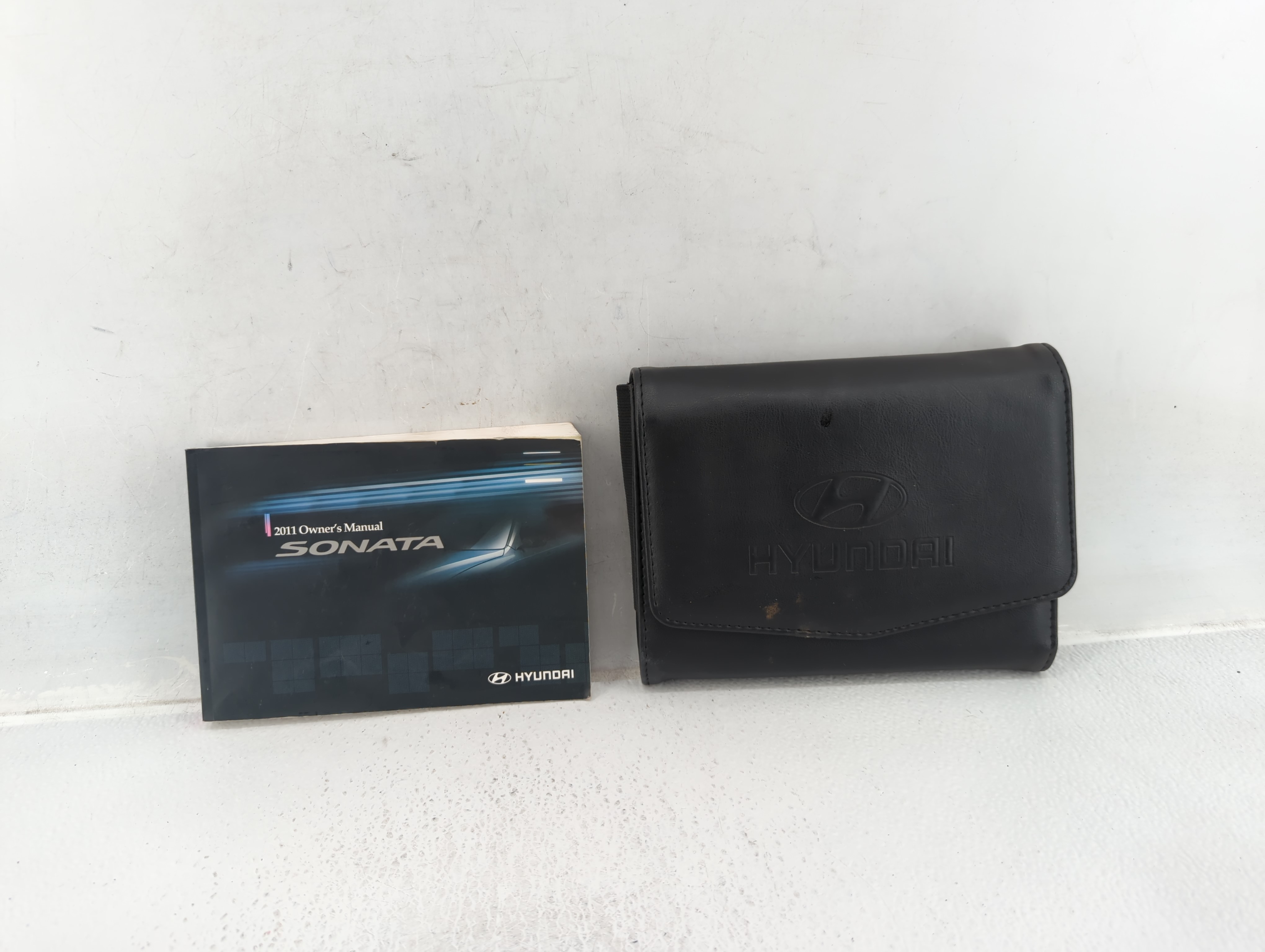 2011 Hyundai Sonata Owners Manual Book Guide 603298 - Oemusedautoparts1.com