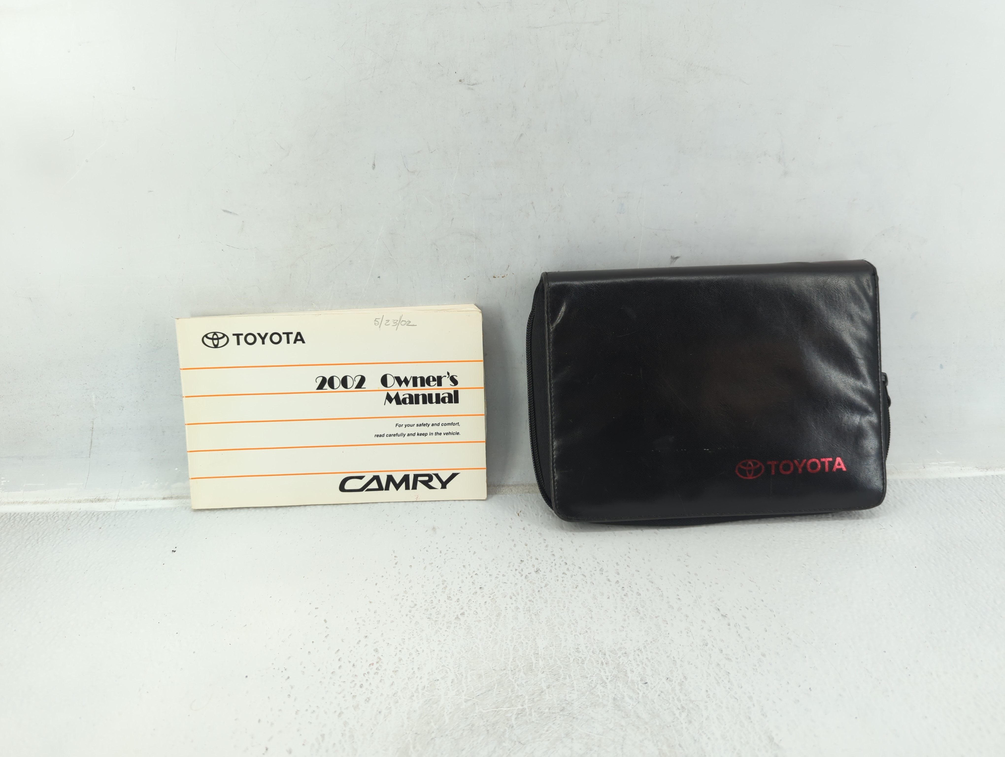 2002 Toyota Camry Owners Manual Book Guide 603322 - Oemusedautoparts1.com