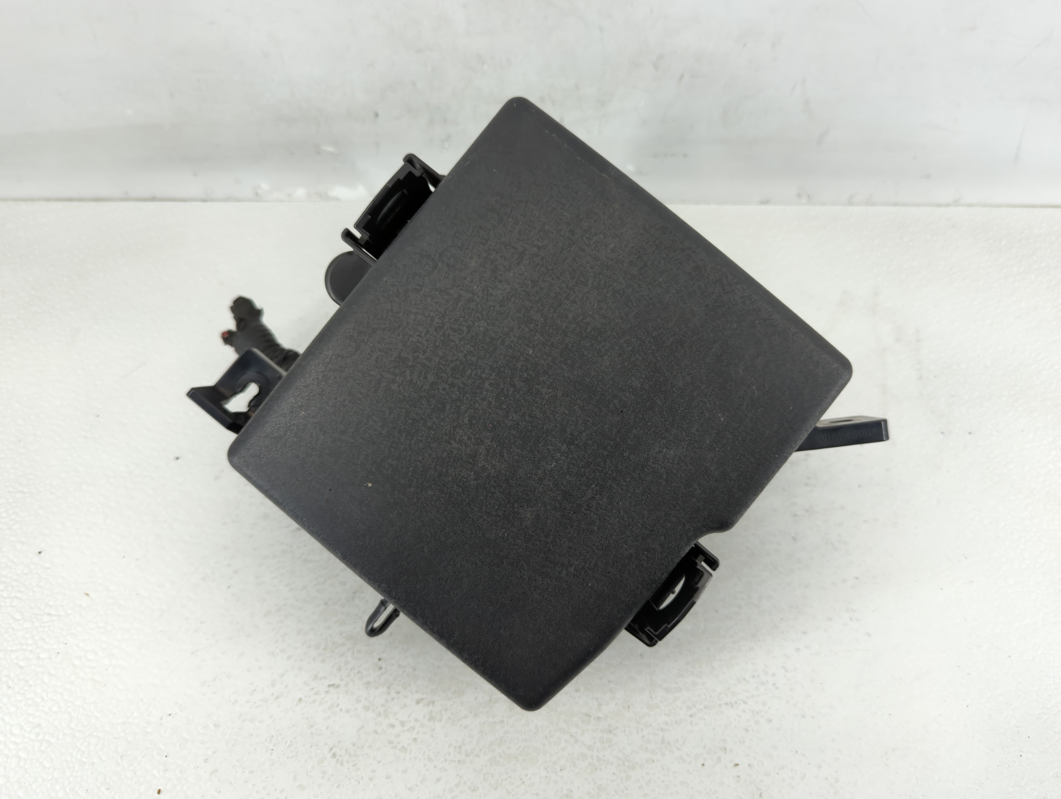 2014-2015 Kia Sorento Fusebox Fuse Box Relay Module 91941-2p520 604043 - Oemusedautoparts1.com