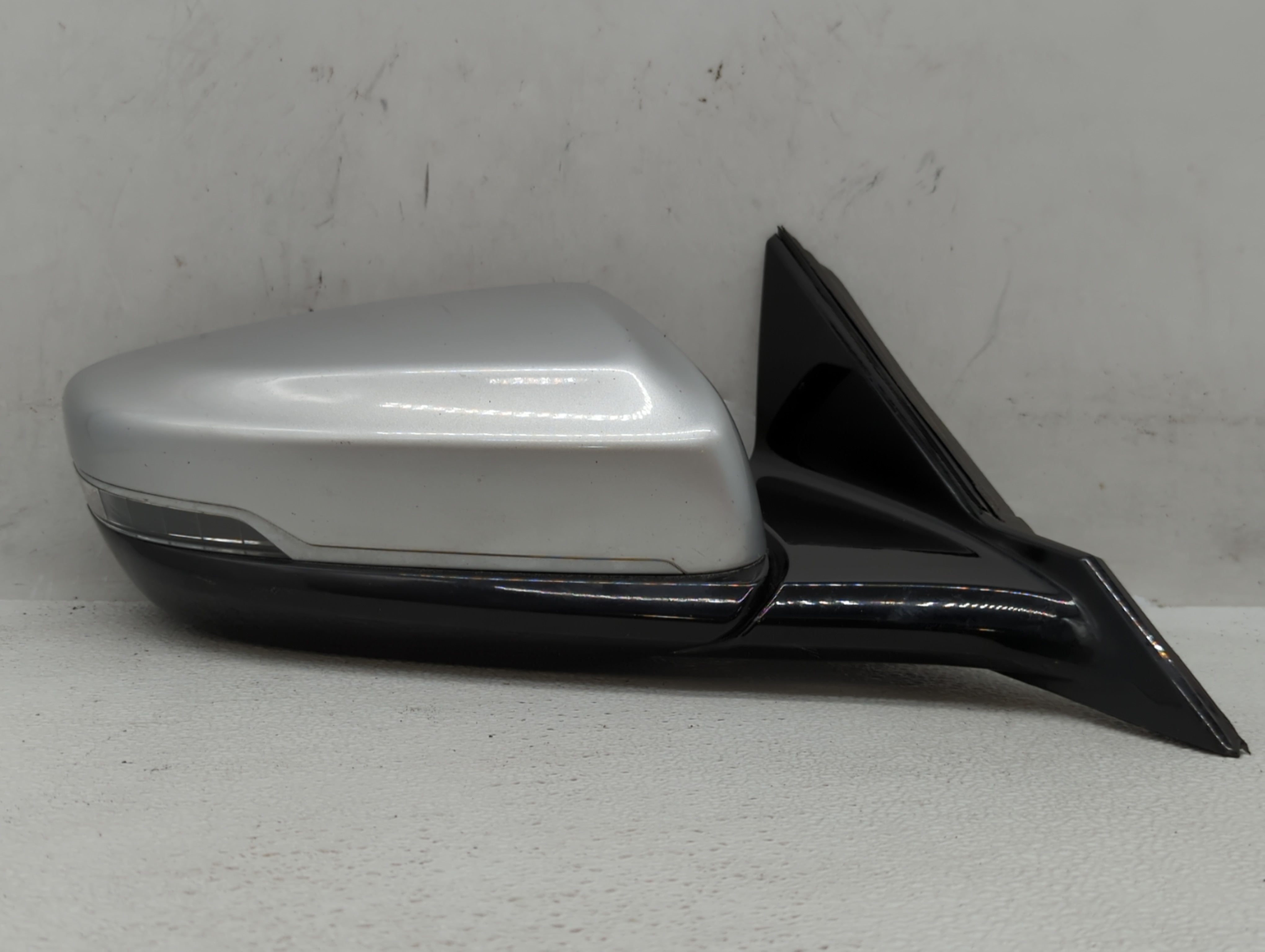 2015 Cadillac Cts Passenger Right Side View Power Door Mirror Grey 604120 - Oemusedautoparts1.com