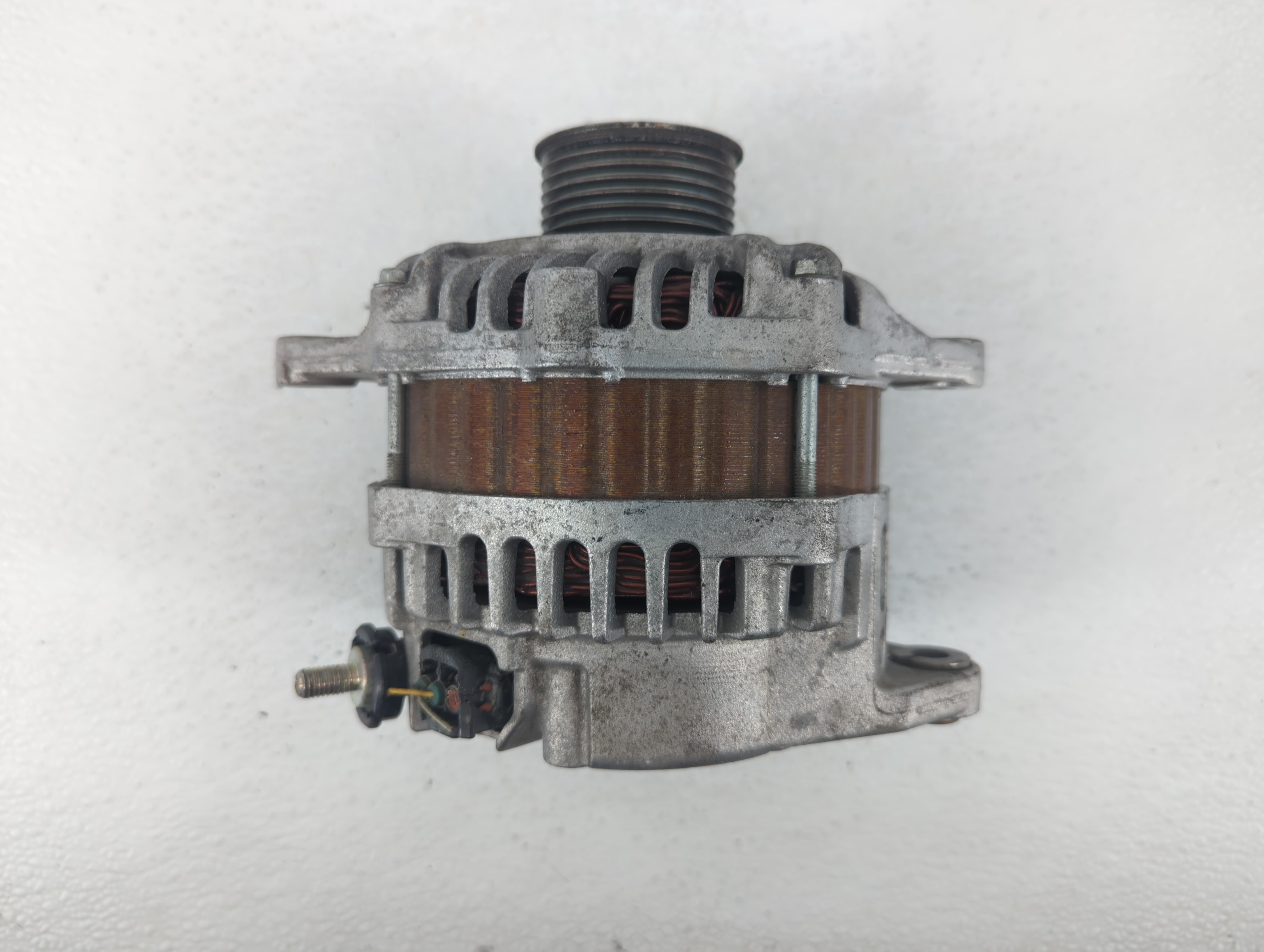 Picture of 2017 Nissan Pathfinder Alternator Generator Charging Assembly Engine Oem 605305