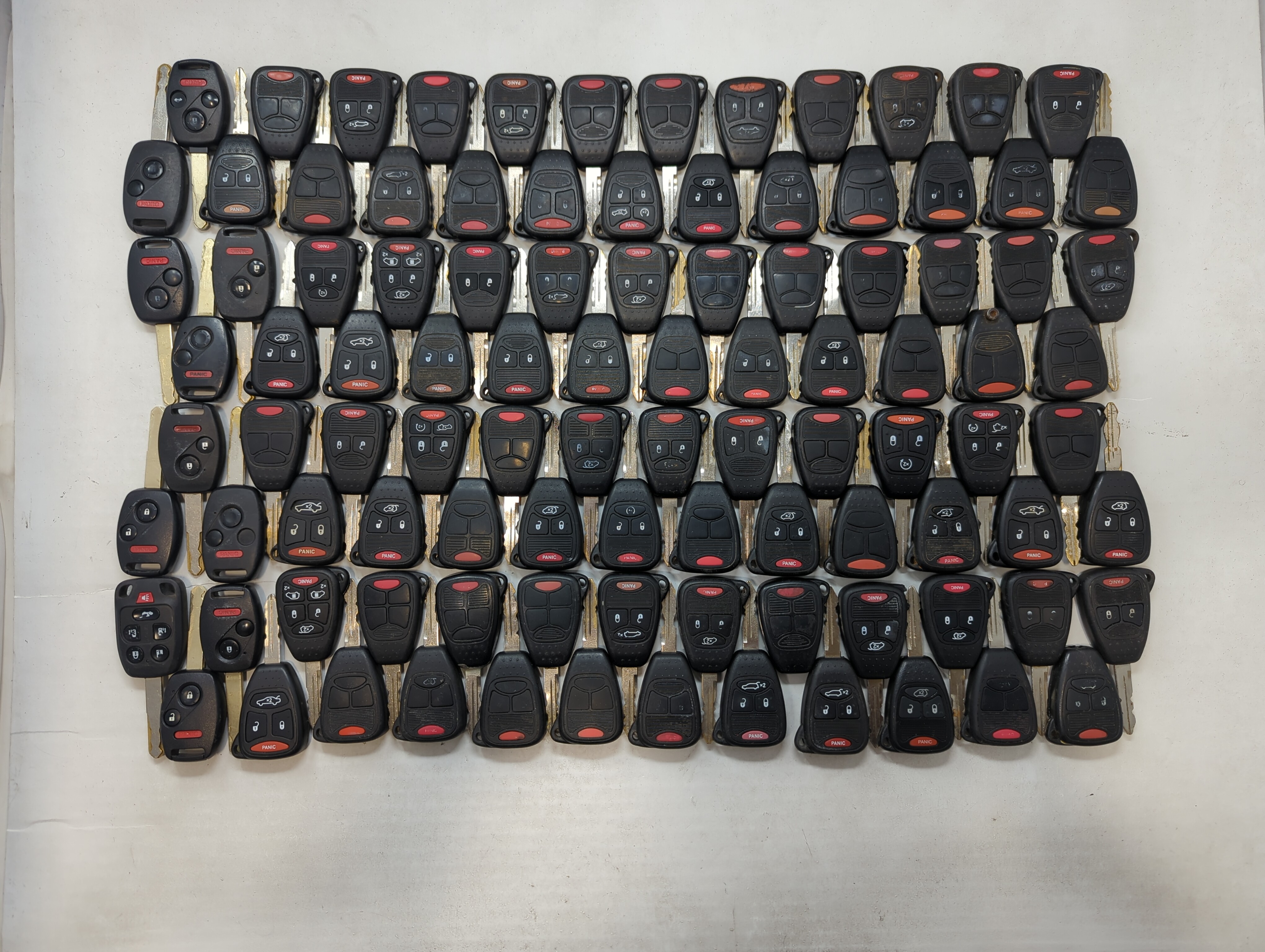 Lot of 100 Unknown Keyless Entry Remote Fob MIXED FCC IDS MIXED PART 605844 - Oemusedautoparts1.com