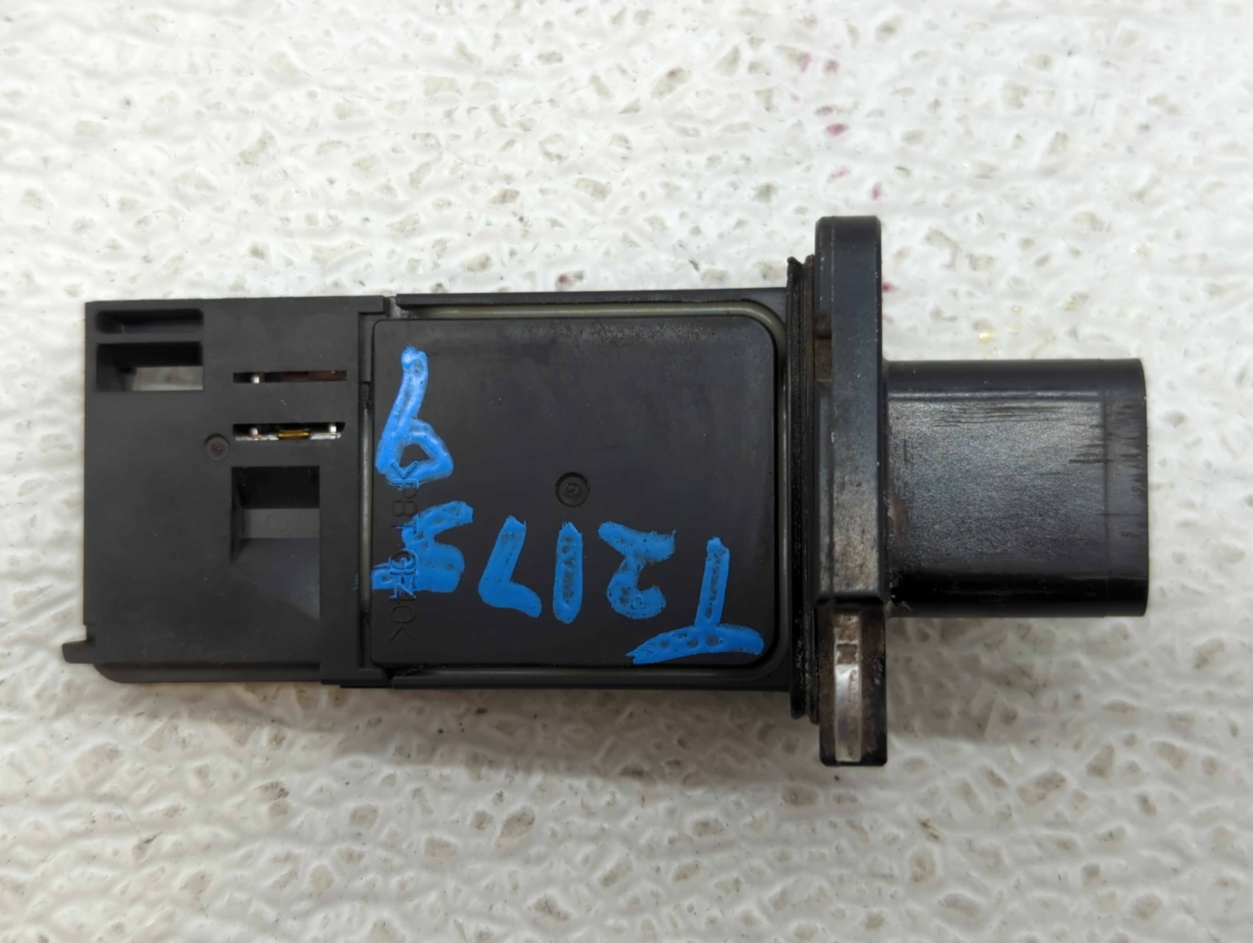 Picture of 2005-2010 Ford Mustang Mass Air Flow Meter Maf 606762