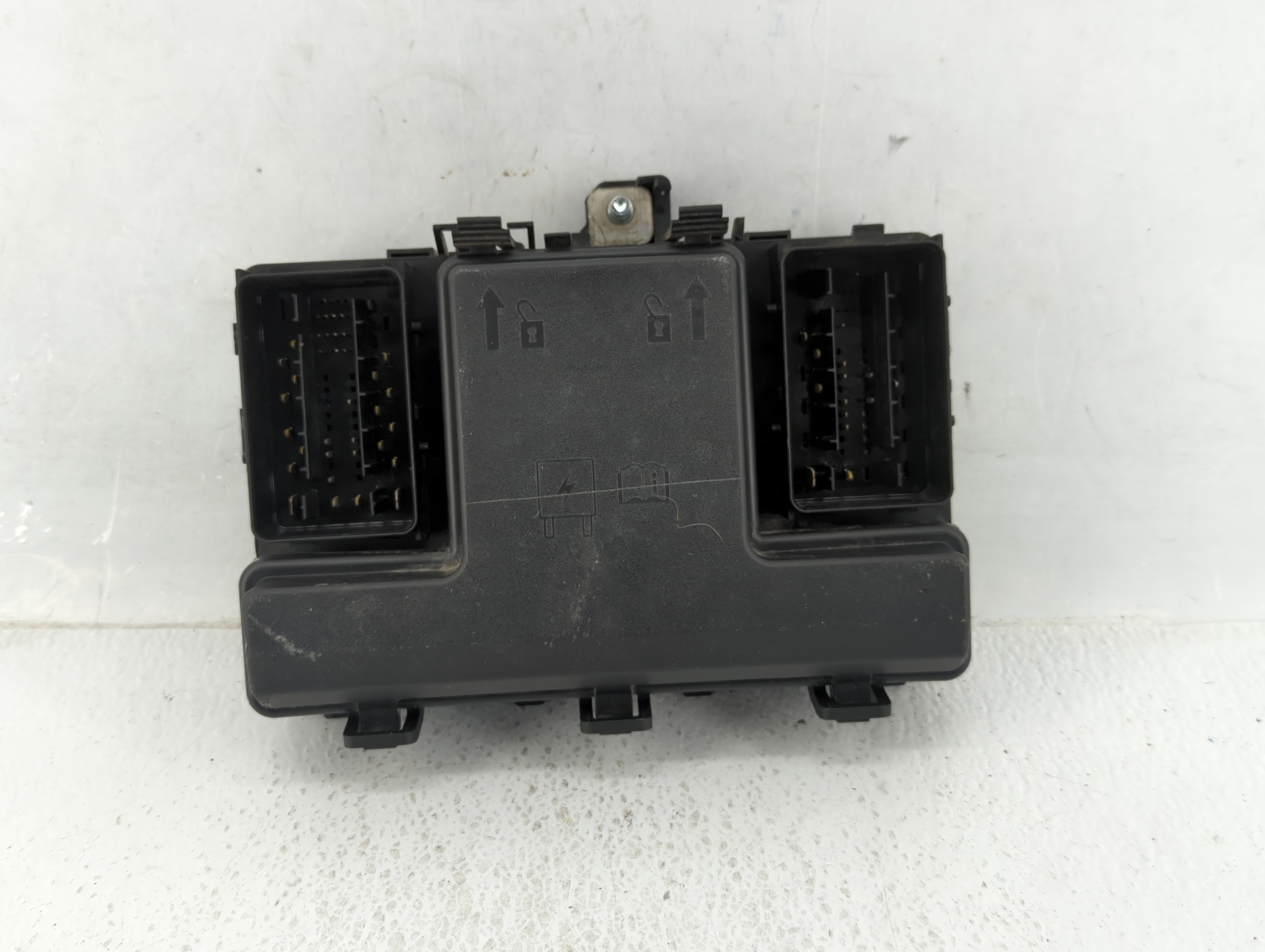 2015-2016 Ford Fusion Fusebox Fuse Box Relay Module G2811|fg9t 14a067bb 607091 - Oemusedautoparts1.com