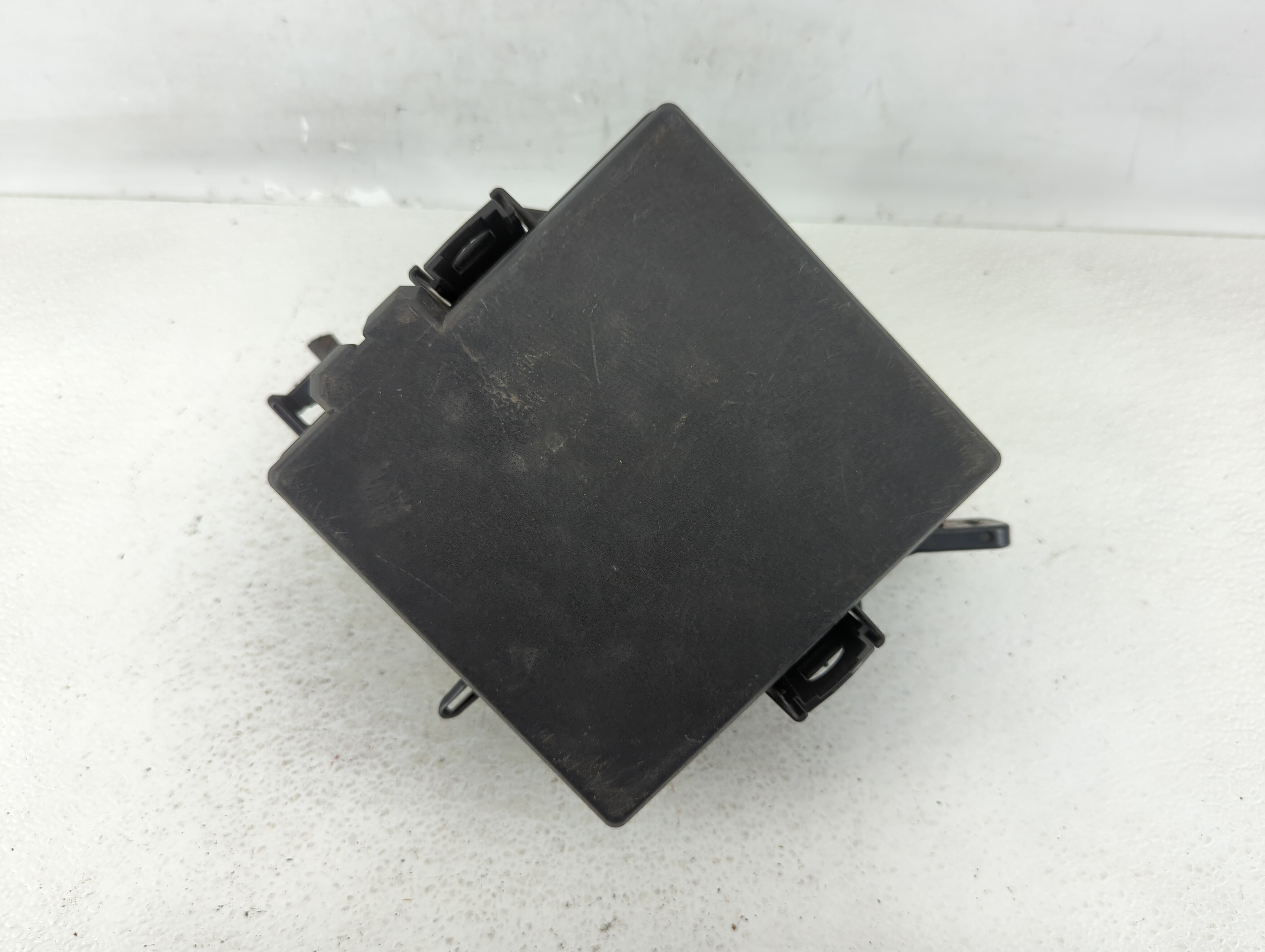 2017-2019 Kia Sportage Fusebox Fuse Box Relay Module 91941-d9520 607434 - Oemusedautoparts1.com