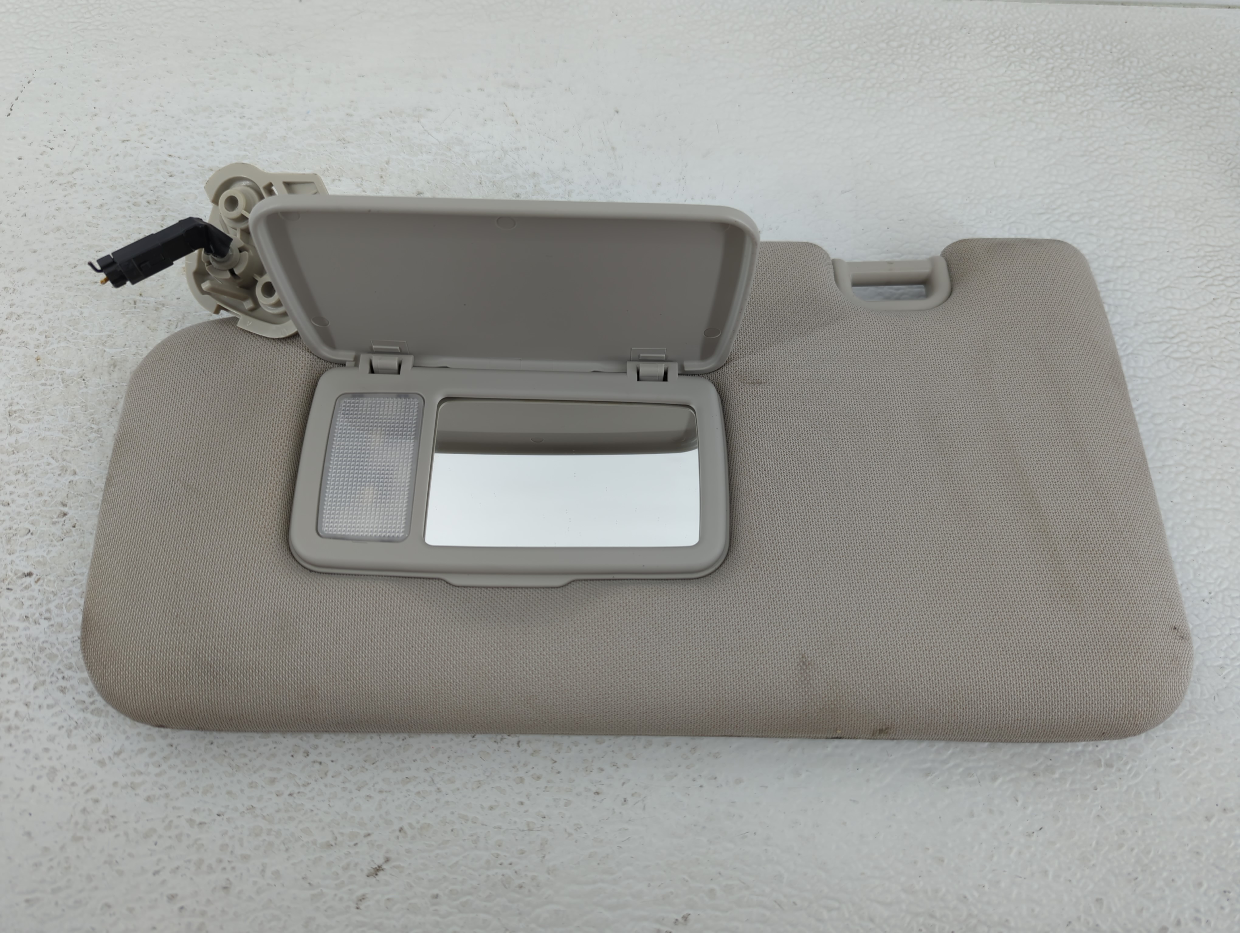 2022 Subaru Forester Driver Sun Visor Mirror Left Sunvisor Grey 608097 - Oemusedautoparts1.com