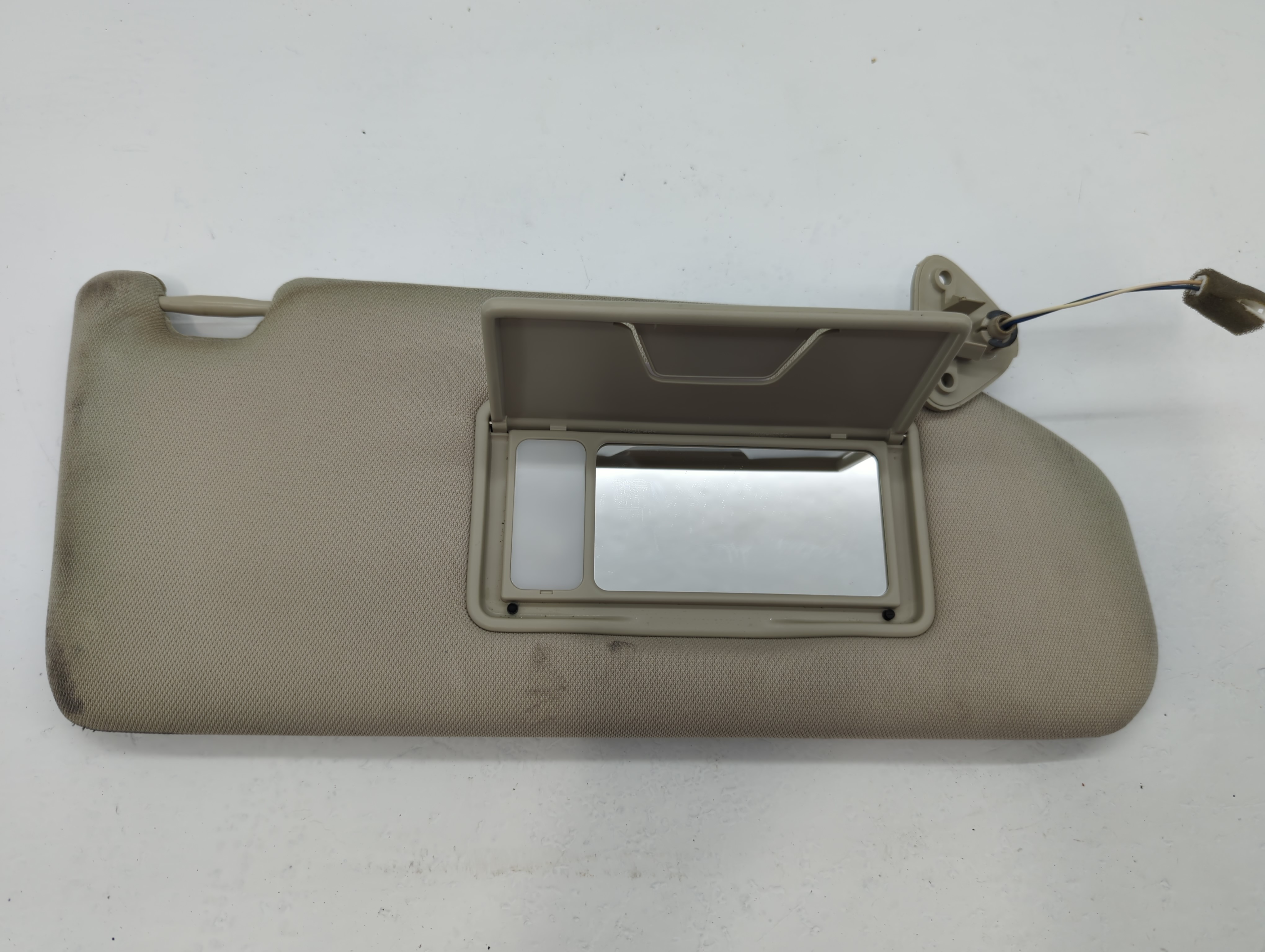 2018 Mitsubishi Outlander Passenger Sun Visor Mirror Right Sunvisor Cream 608206 - Oemusedautoparts1.com