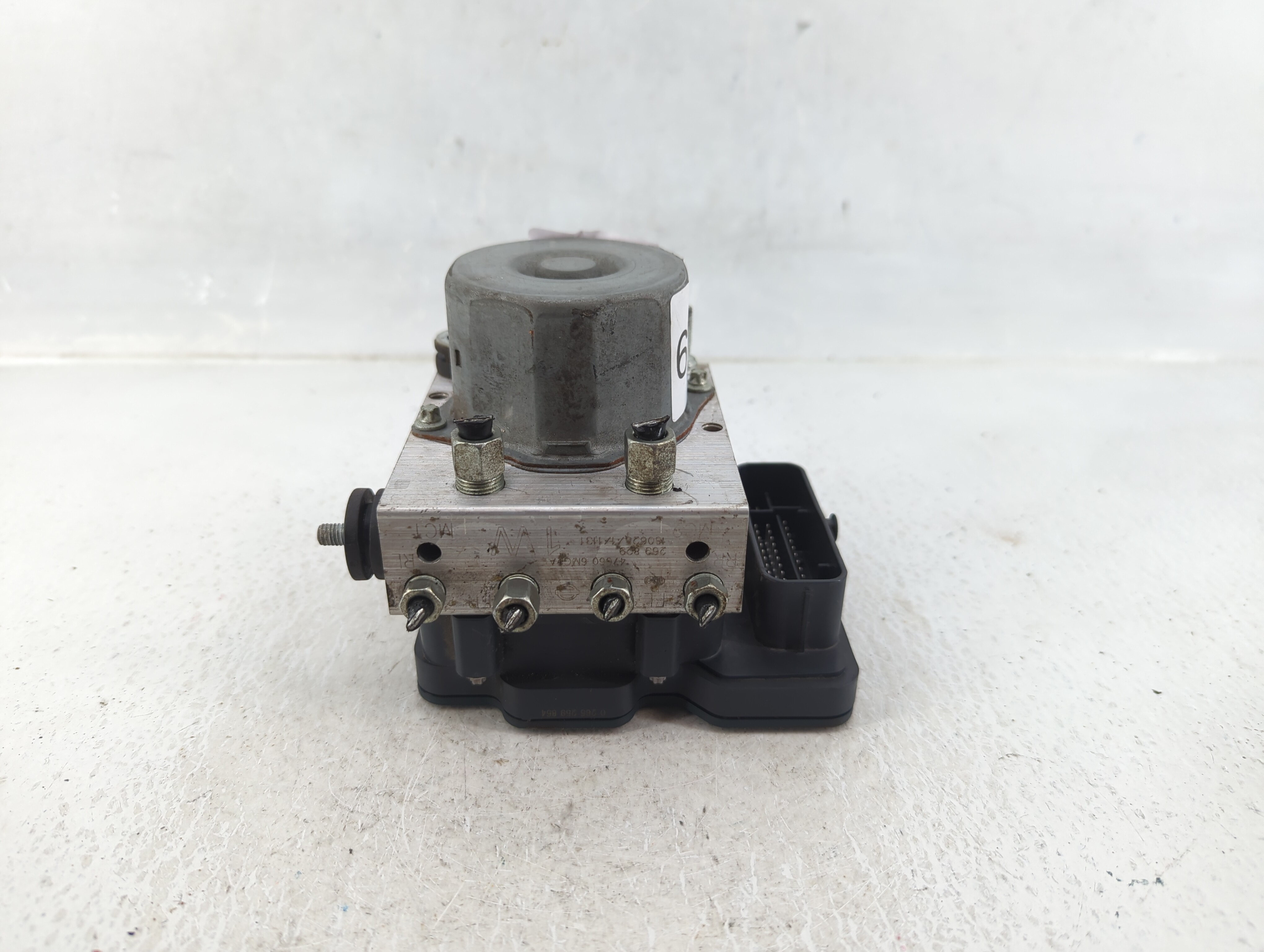 Picture of 2018-2018 Nissan Rogue Sport Abs Pump Control Module 608347