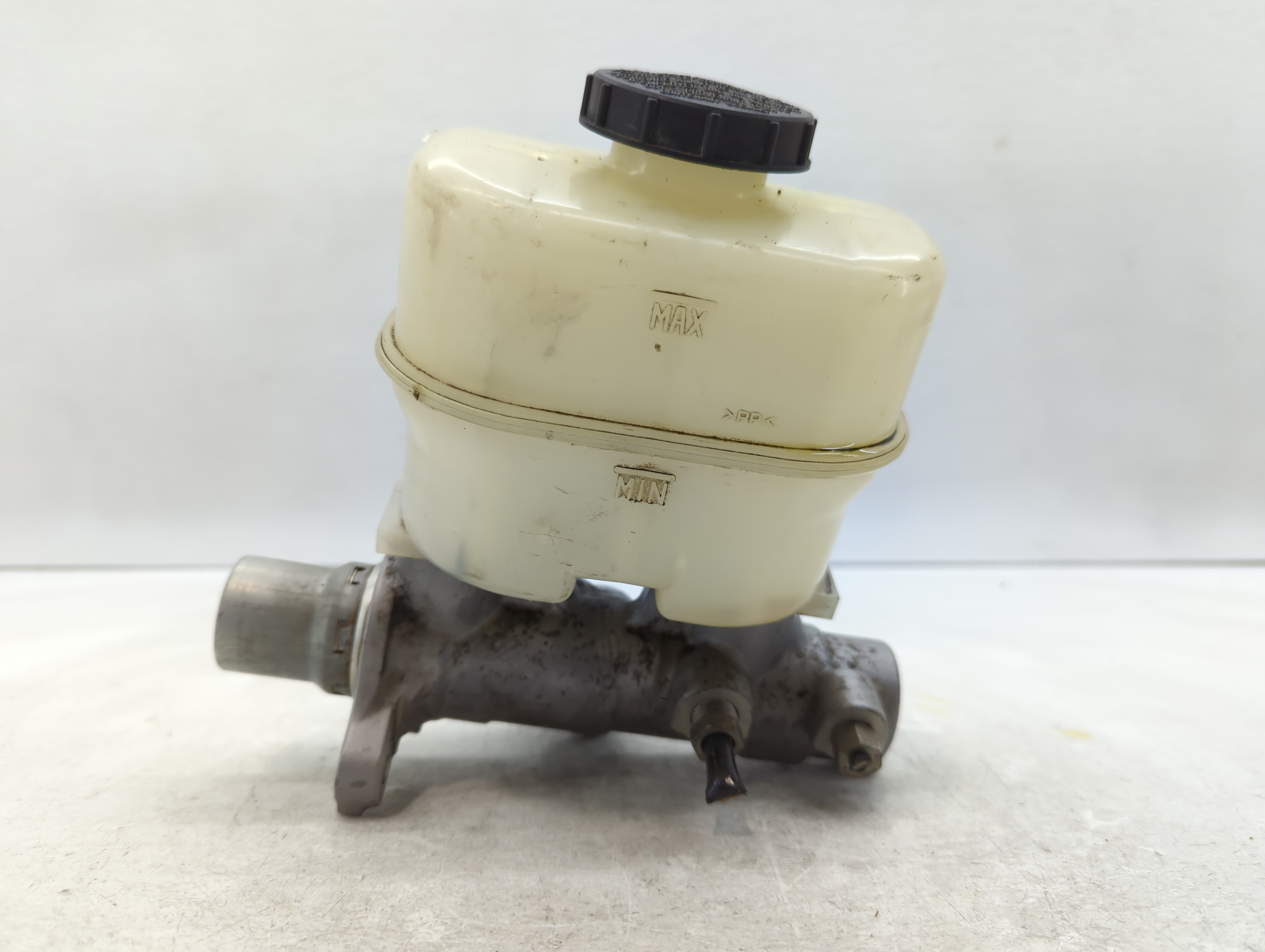 2010-2010 Ford F-150 Brake Master Cylinder 609291 - Oemusedautoparts1.com
